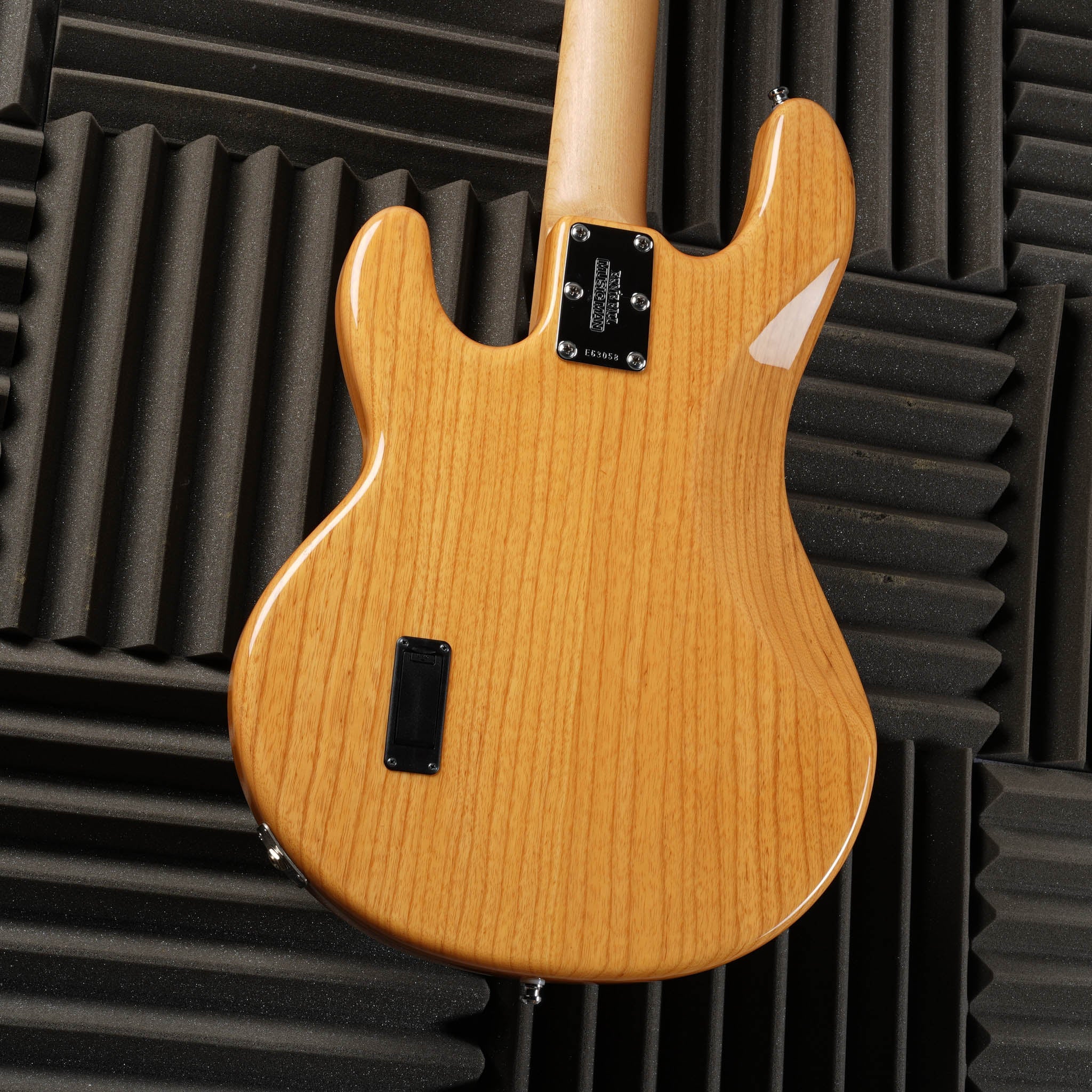 Ernie Ball Music Man StingRay 4 H with Maple Fretboard 2008 - Natural Gloss