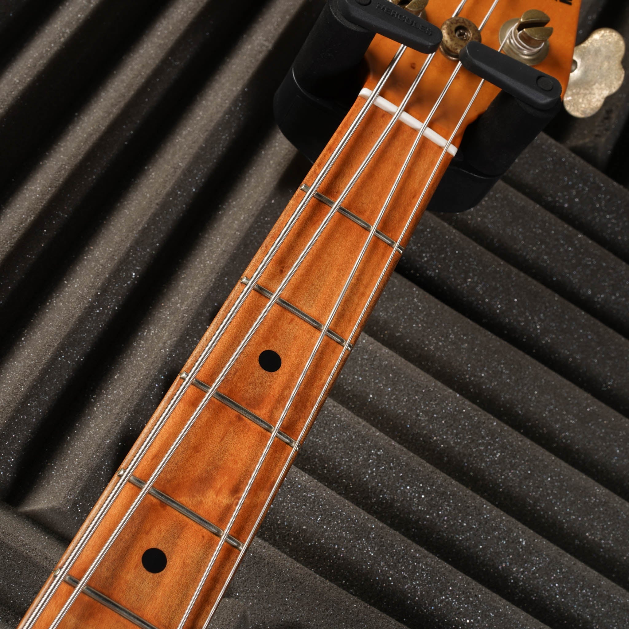 Ernie Ball Music Man StingRay 4 H with Maple Fretboard 2000 - Natural Gloss