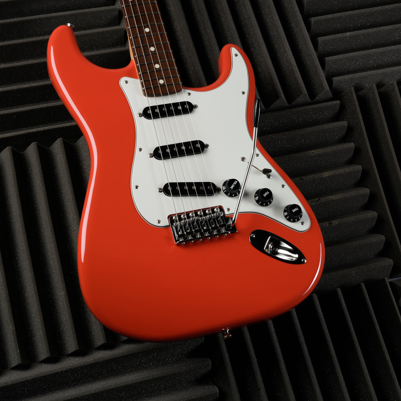 Fender MIJ Limited International Color Stratocaster 2022 - Morocco Red | Tonebay