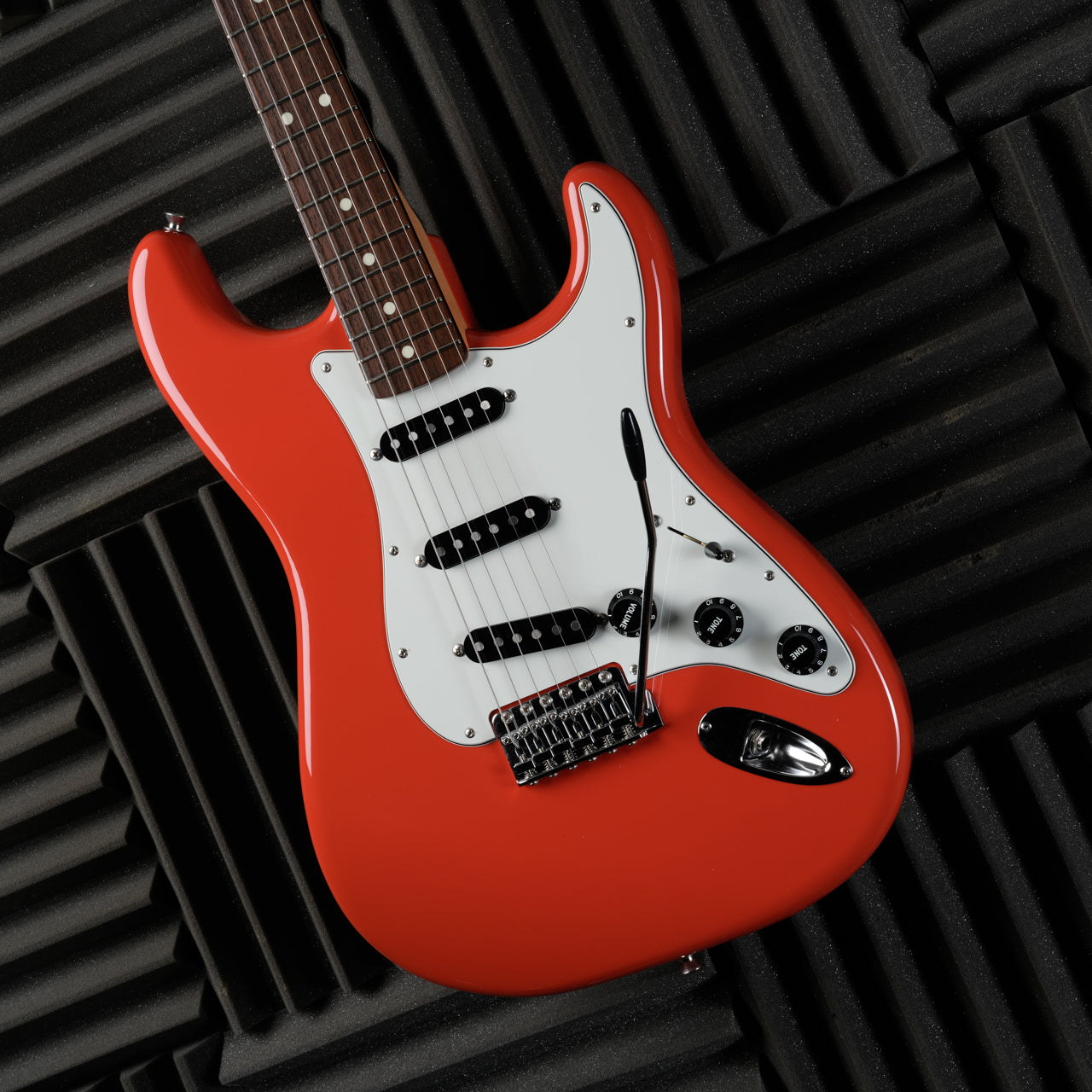 Fender MIJ Limited International Color Stratocaster 2022 - Morocco Red | Tonebay