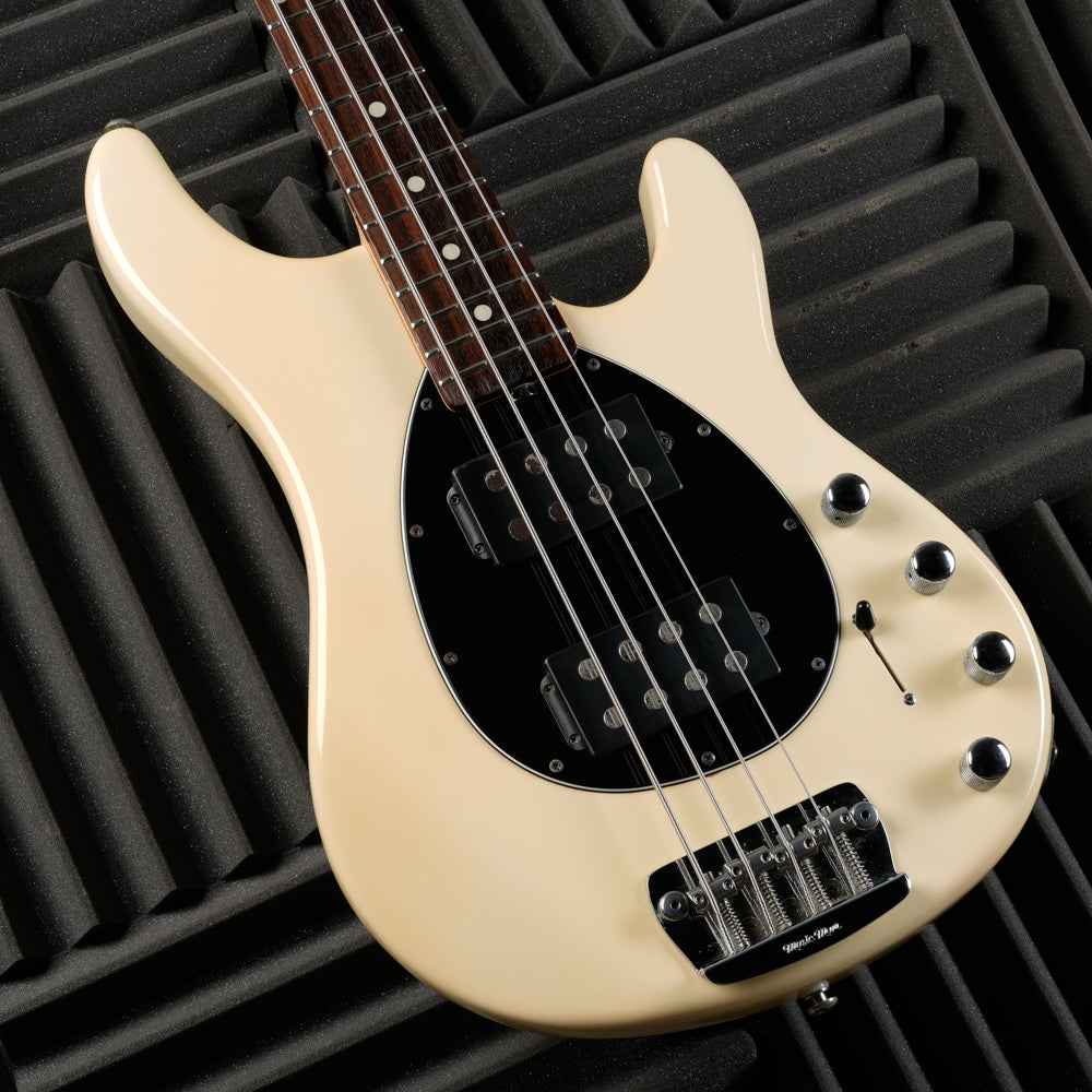 Ernie Ball Music Man Sterling 4 HH with Rosewood Fretboard 2006 - White