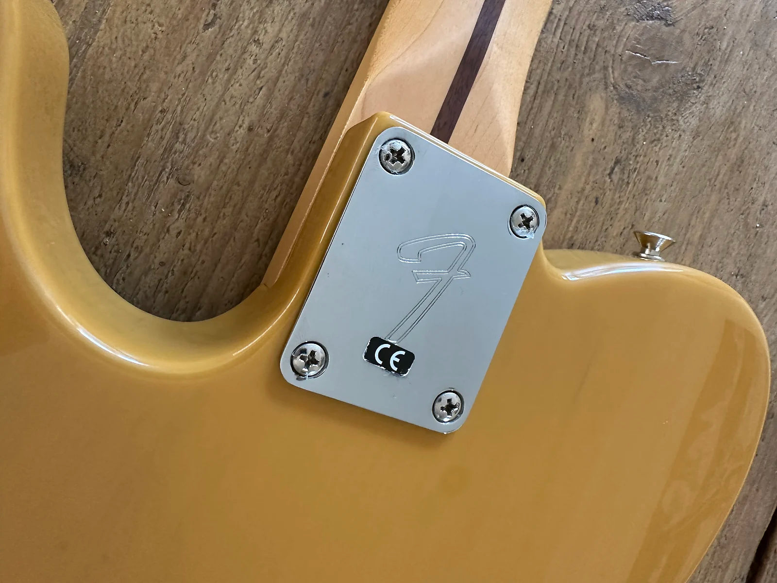 Fender Player Telecaster with Maple Fretboard 2018 - Present - Butterscotch Blonde | Tonebay