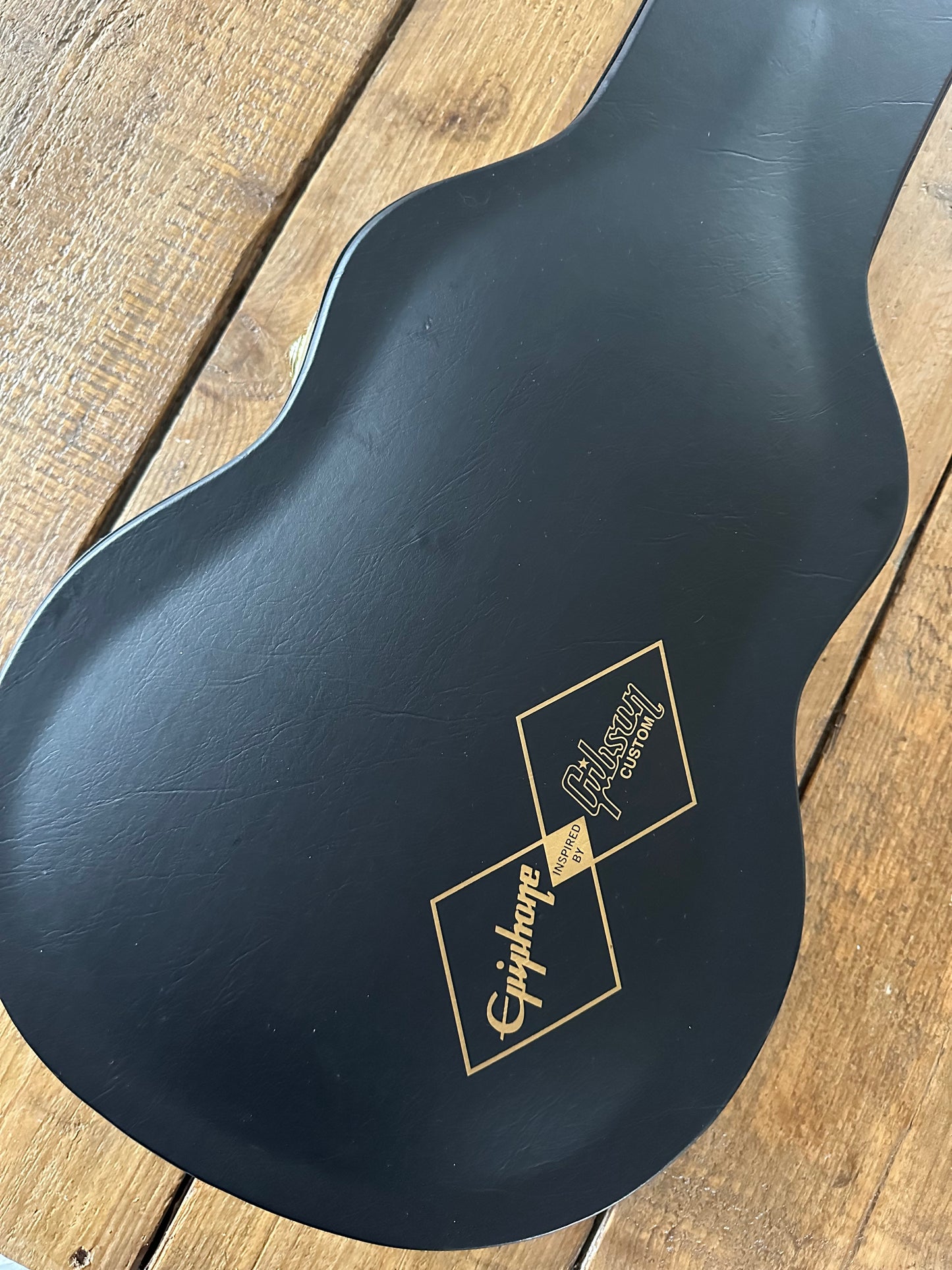 Epiphone “Inspired by Gibson” Les Paul Custom - Alpine White | Tonebay