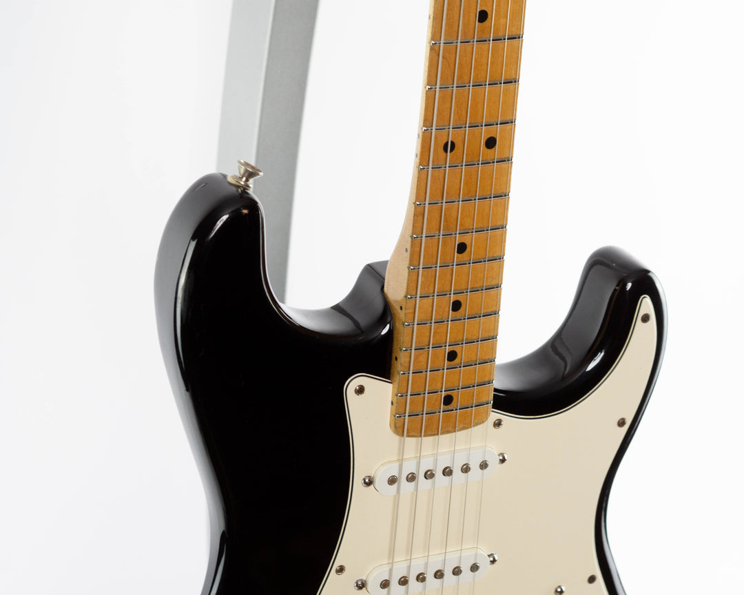 Fender Mexican Standard Stratocaster 2000 Black | Tonebay