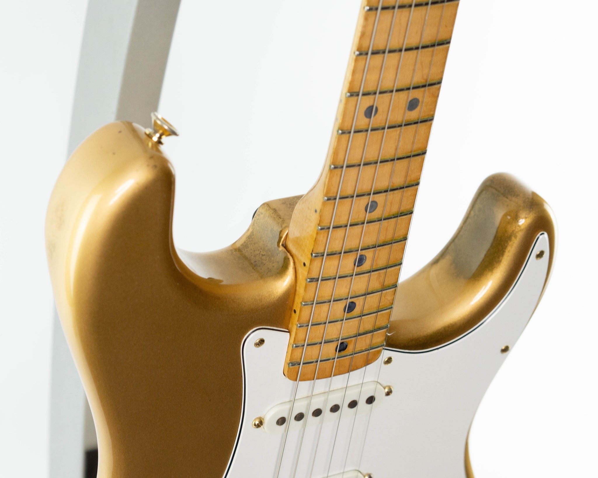 Fender "Dan Smith" Stratocaster 1982 Gold On Gold | Tonebay