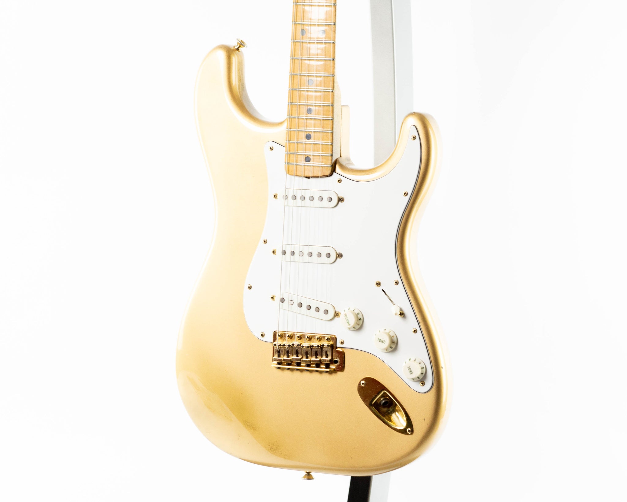 Fender "Dan Smith" Stratocaster 1982 Gold On Gold | Tonebay