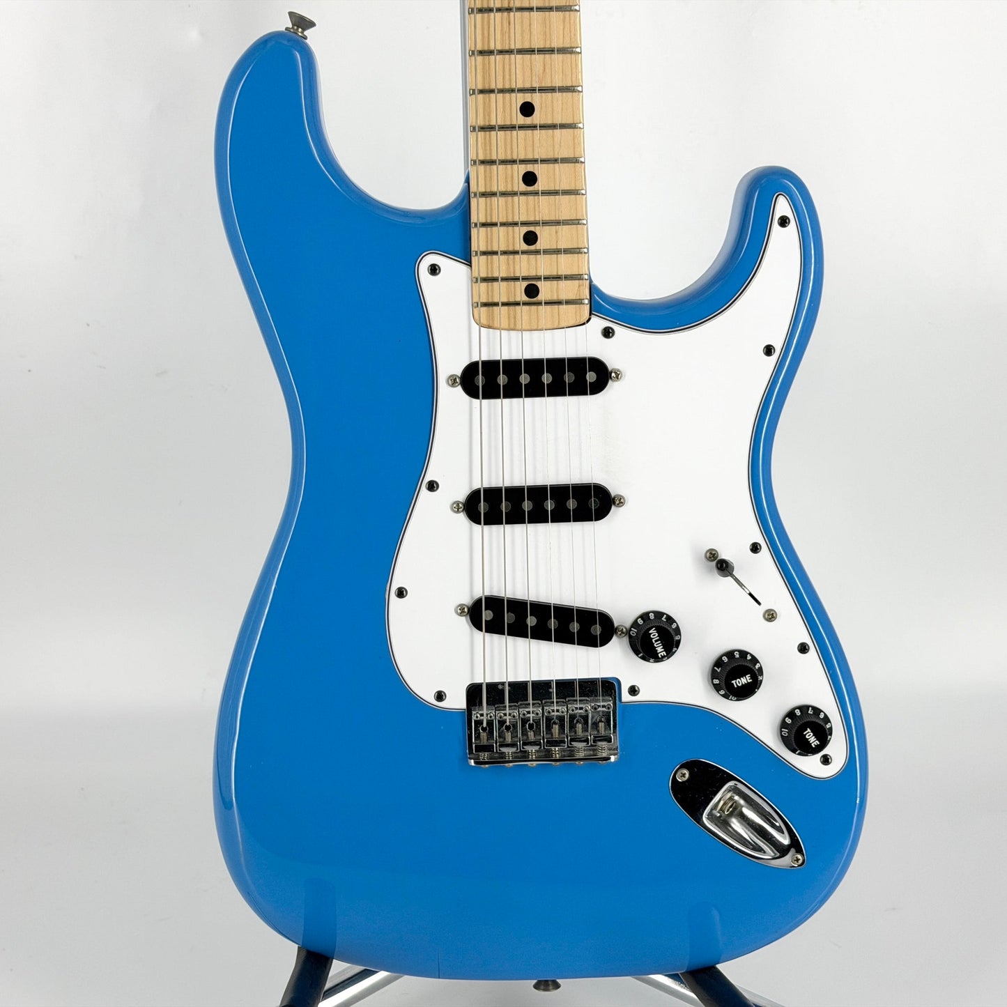 1981 Fender American International Series Hardtail Stratocaster – Maui Blue