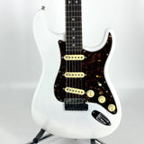 2021 Fender American Ultra Stratocaster – Arctic Pearl | Tonebay