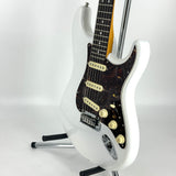 2021 Fender American Ultra Stratocaster – Arctic Pearl | Tonebay