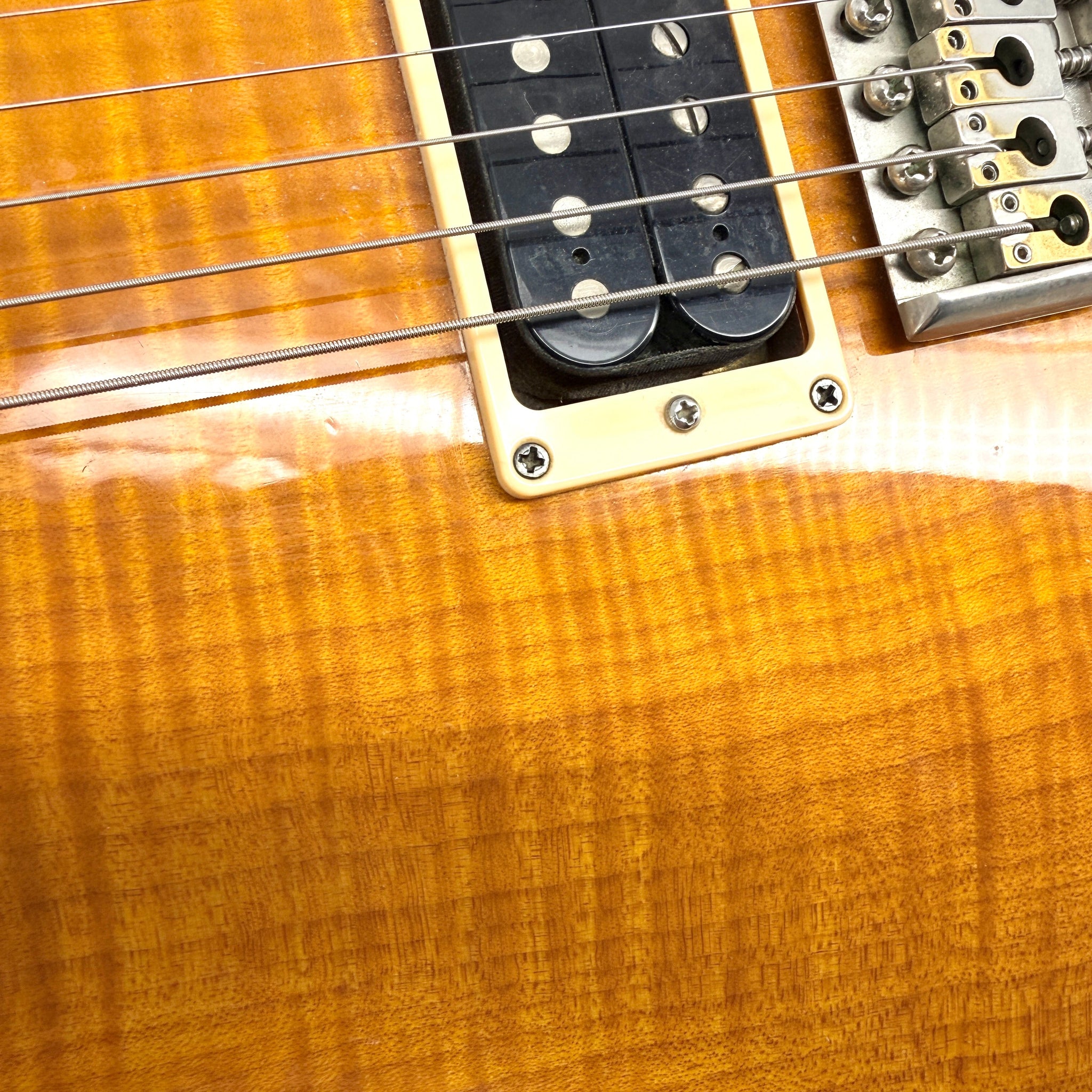 1997 PRS Custom 22 – Vintage Yellow | Tonebay