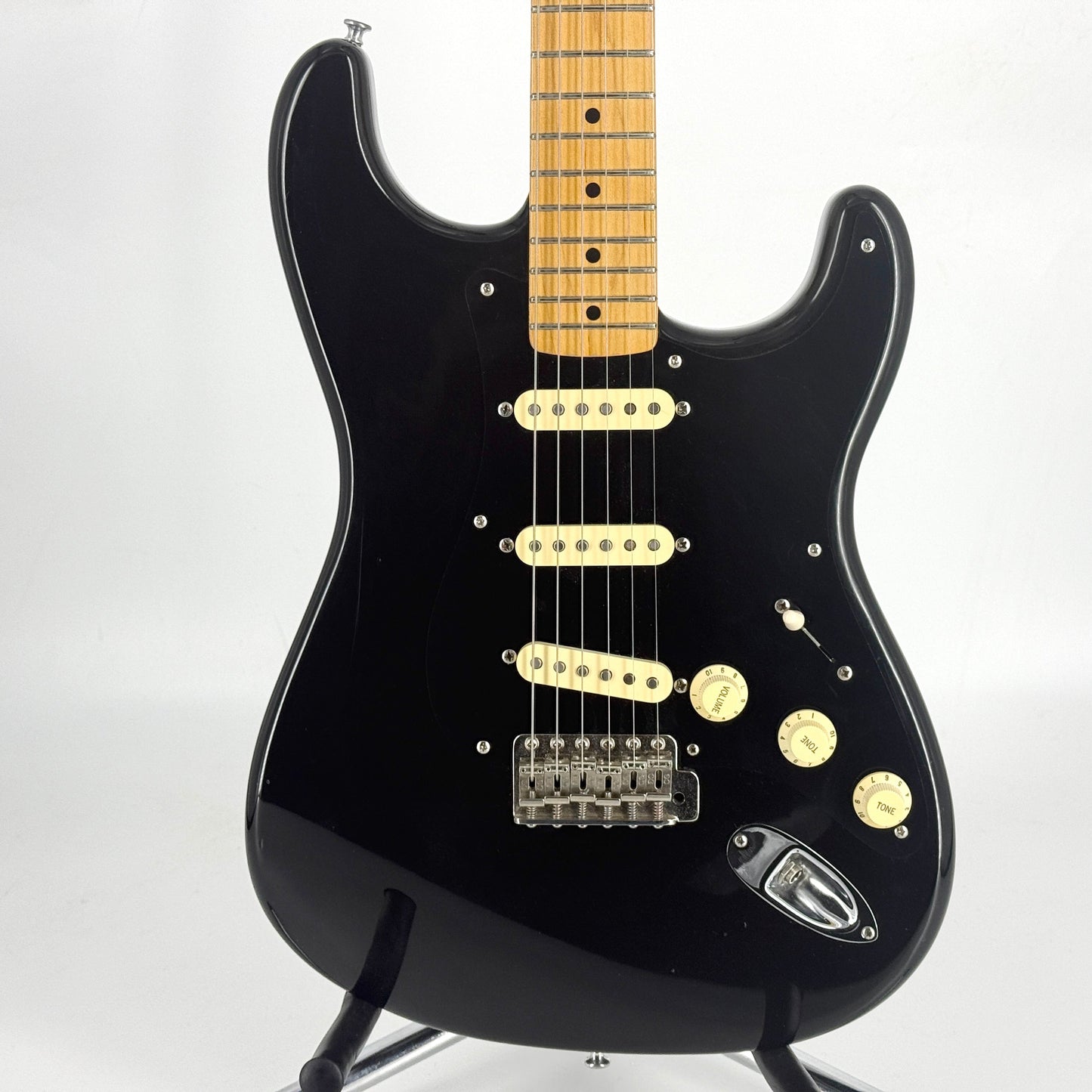 2009 Fender American Vintage '57 Stratocaster - Black | Tonebay