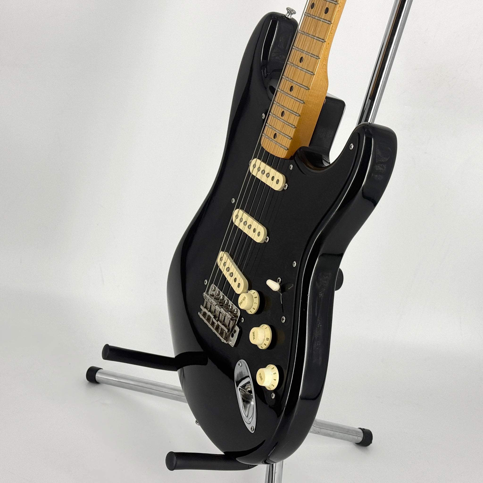 2009 Fender American Vintage '57 Stratocaster - Black | Tonebay