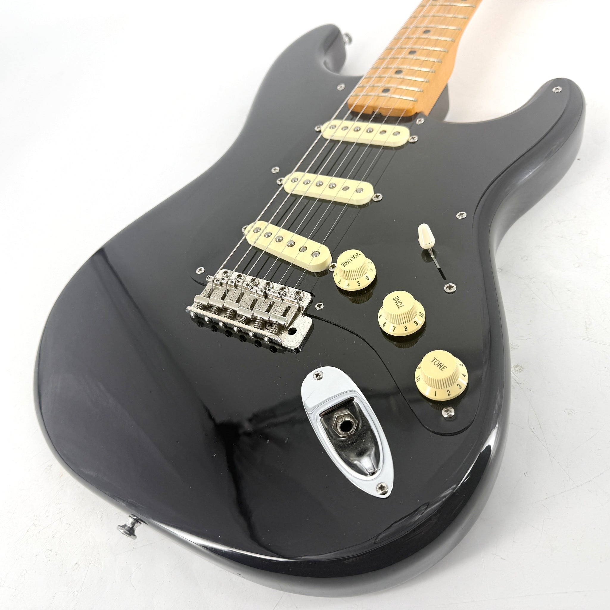 2009 Fender American Vintage '57 Stratocaster - Black | Tonebay