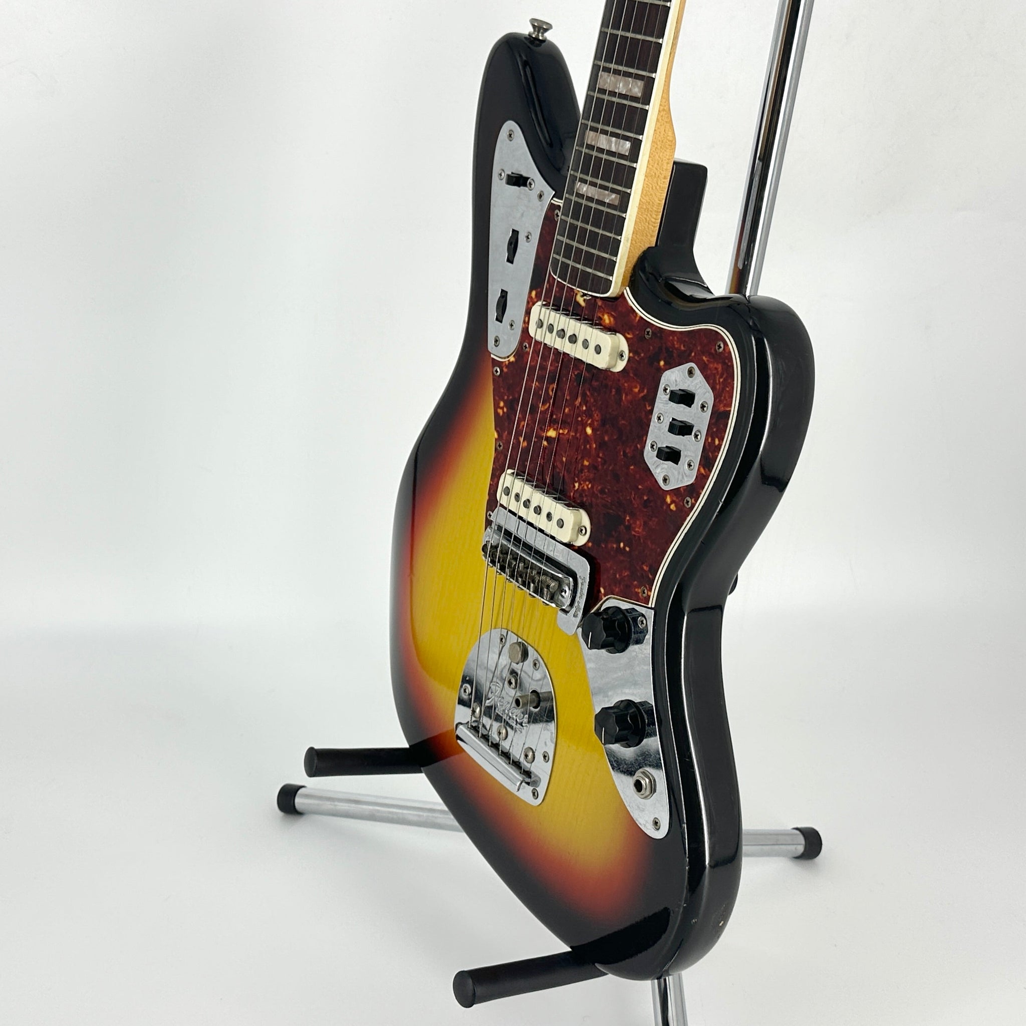 1966 Fender Jaguar - Sunburst | Tonebay
