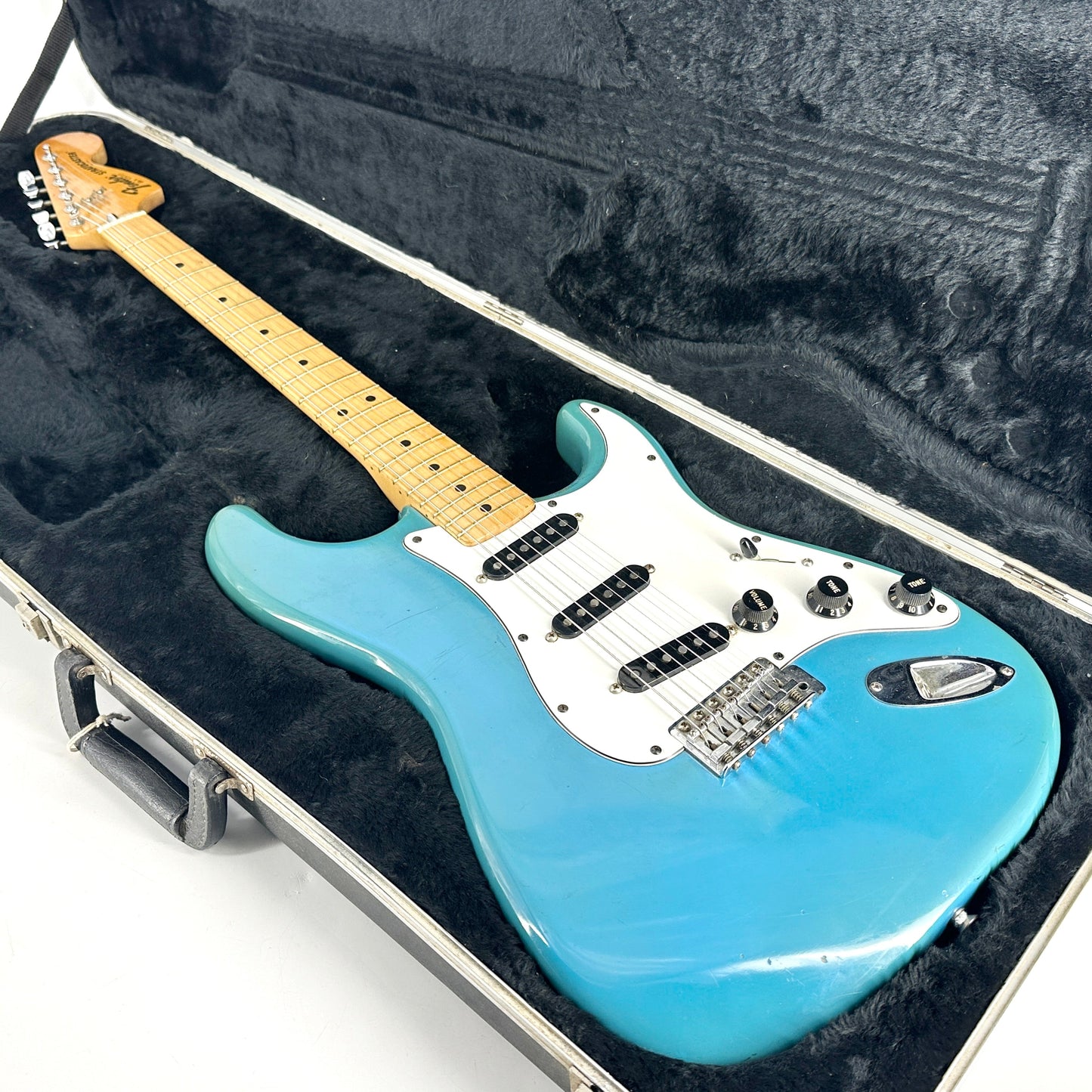 1981 Fender American International Series Stratocaster – Maui Blue | Tonebay