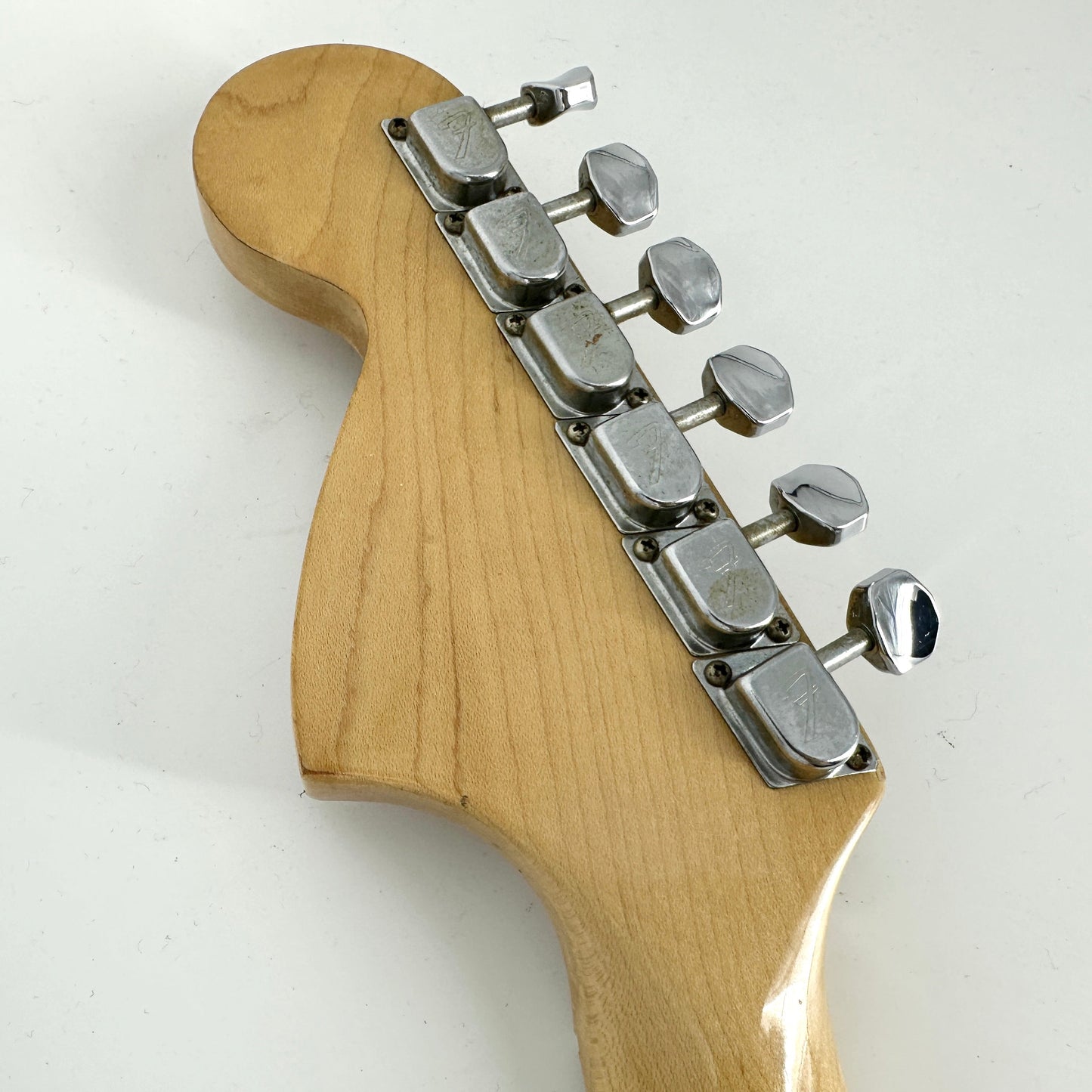 1981 Fender American International Series Stratocaster – Maui Blue | Tonebay