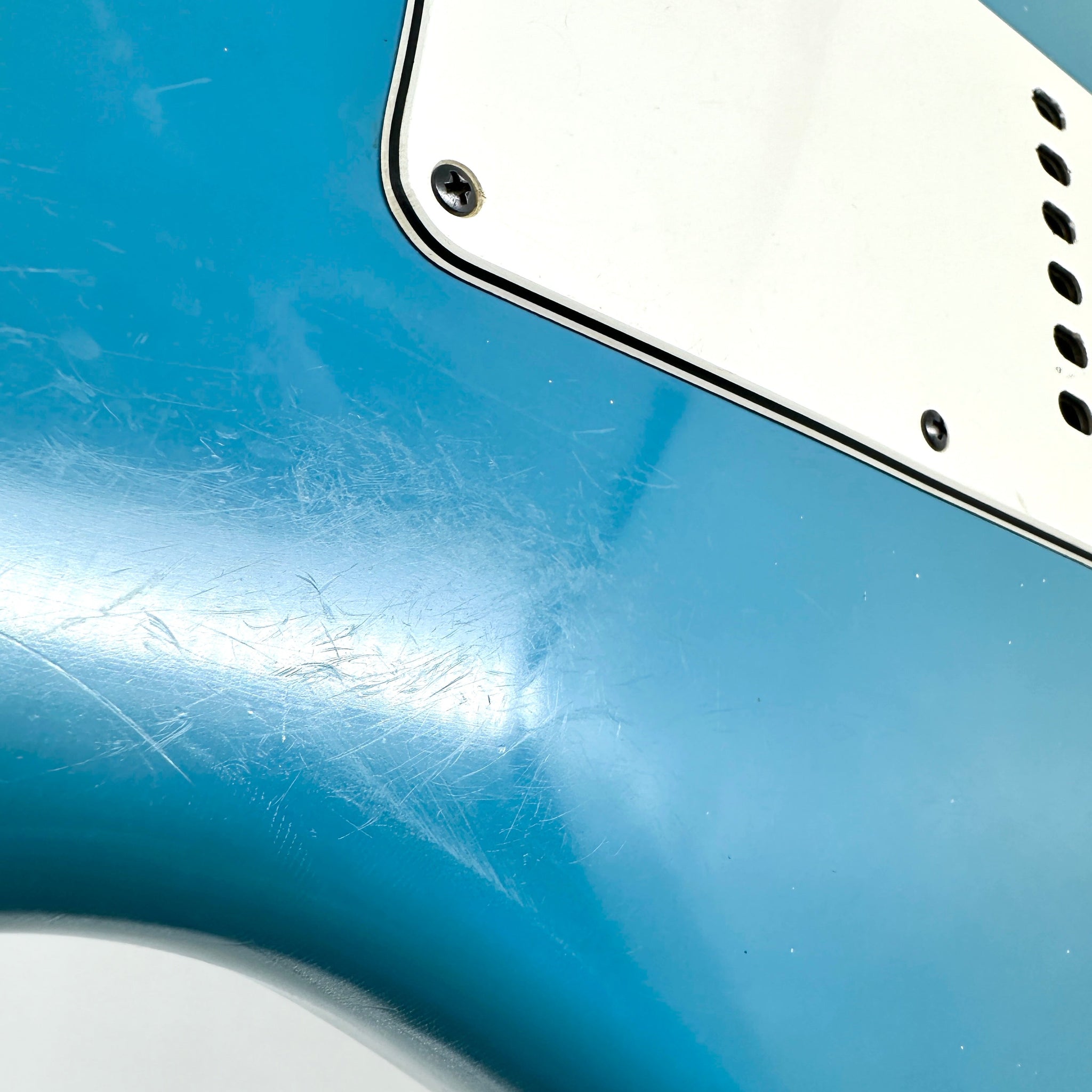 1981 Fender American International Series Stratocaster – Maui Blue | Tonebay