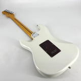 2021 Fender American Ultra Stratocaster – Arctic Pearl | Tonebay