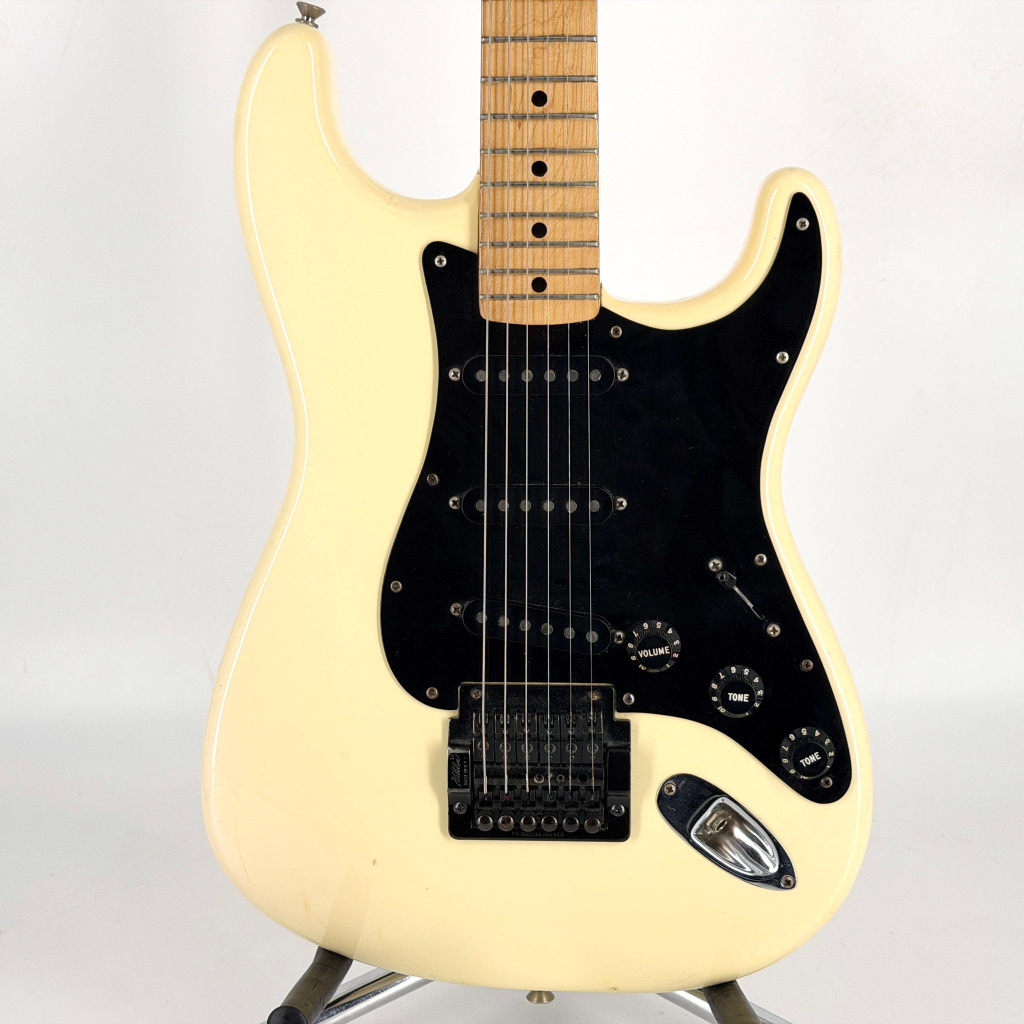 1977 Fender American Stratocaster – Olympic White | Tonebay