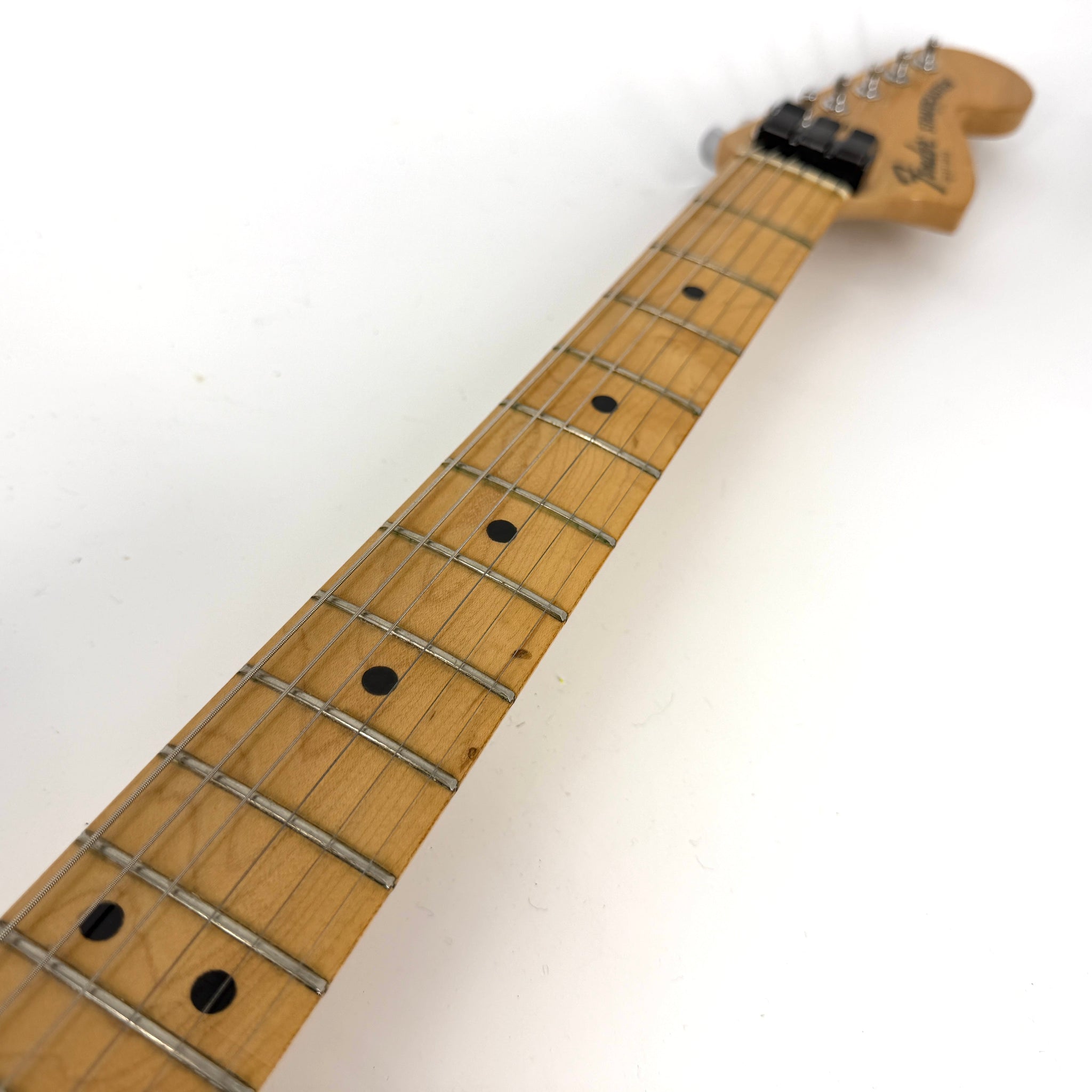 1977 Fender American Stratocaster – Olympic White | Tonebay