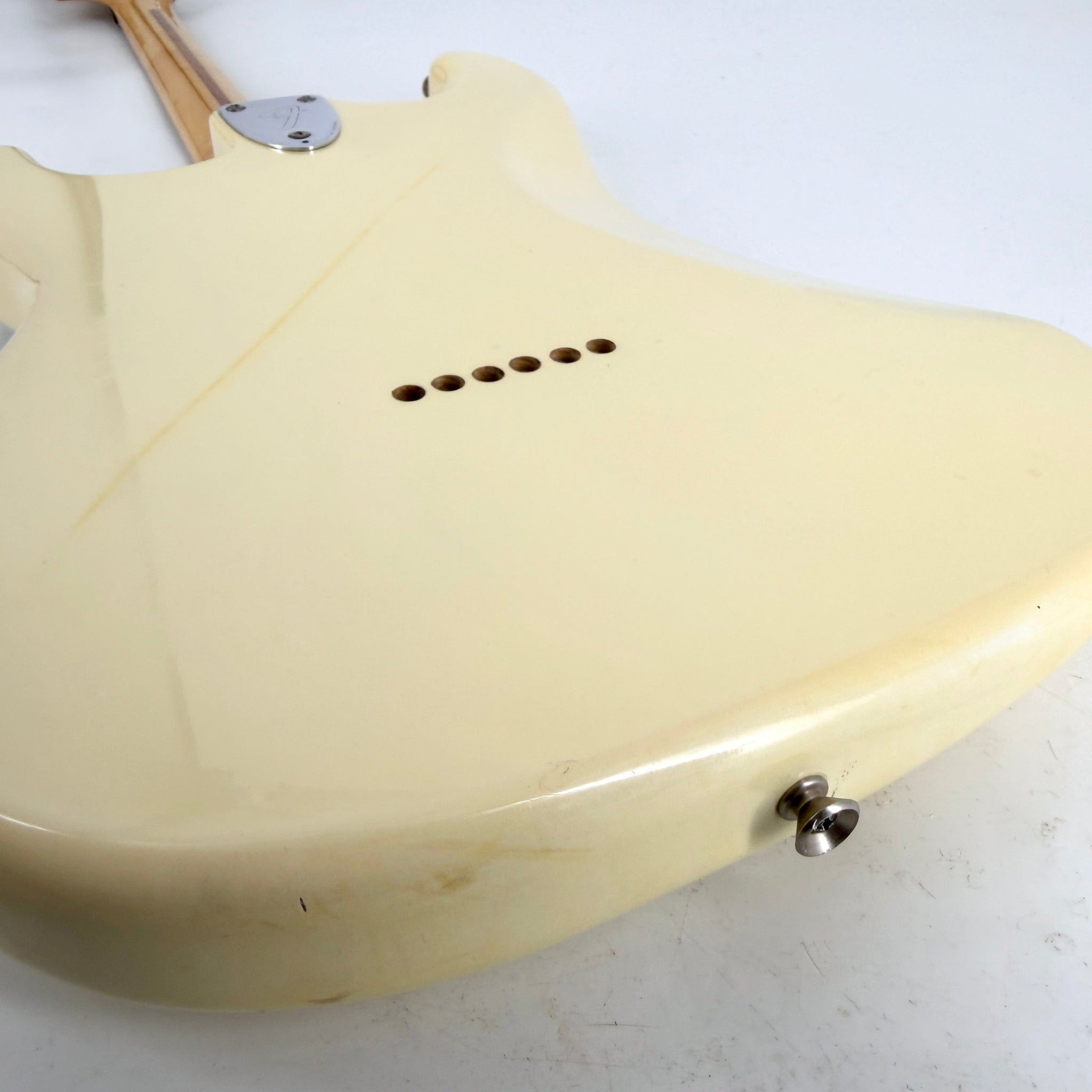 1977 Fender American Stratocaster – Olympic White | Tonebay