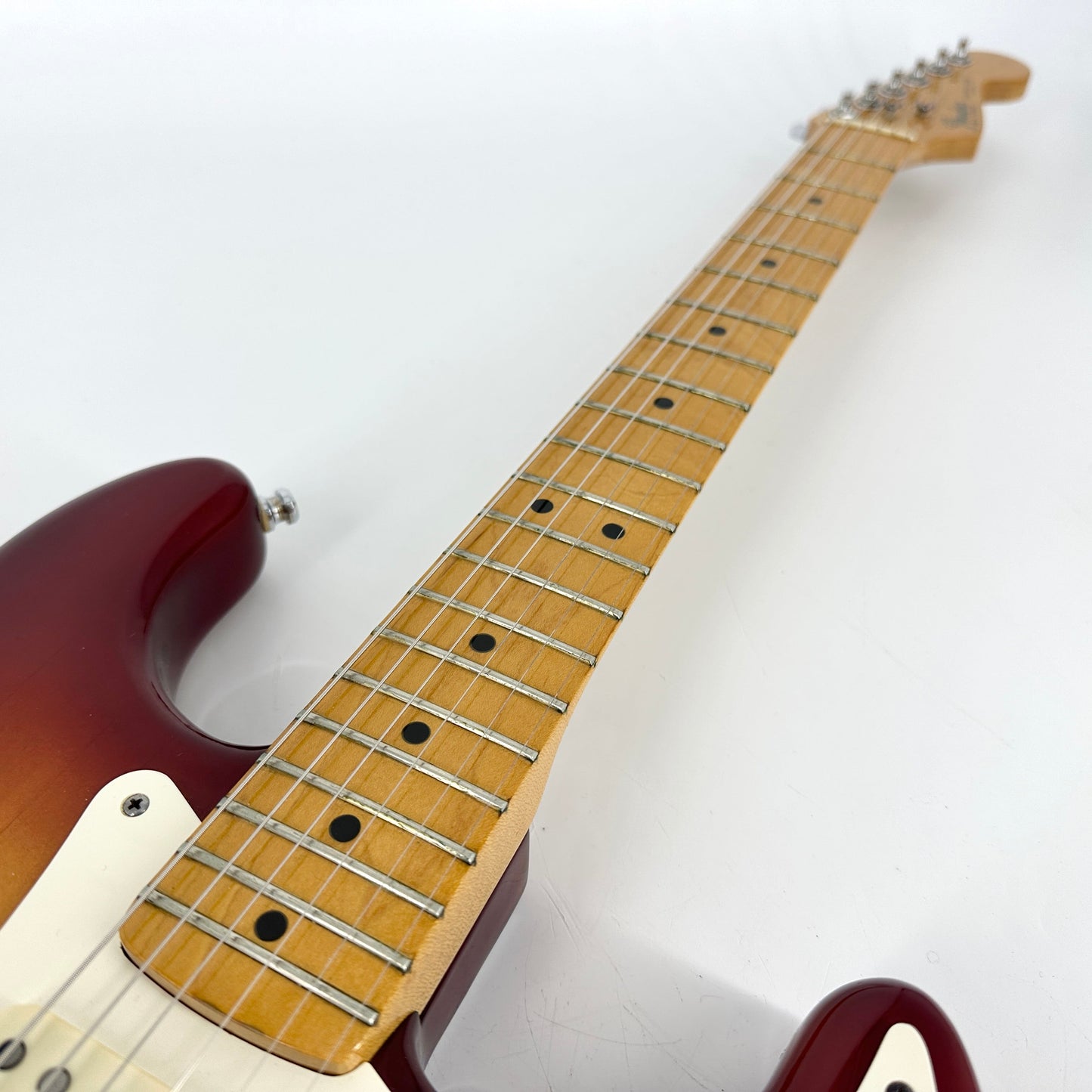 1983 Fender American Stratocaster - Sienna Sunburst | Tonebay