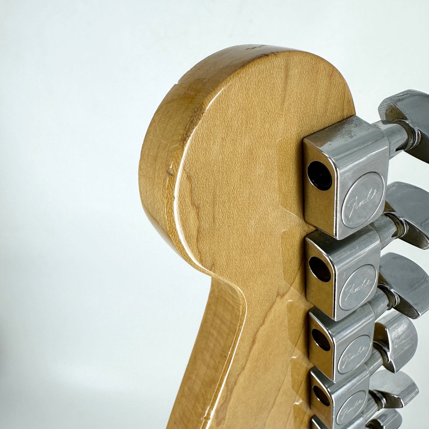 1983 Fender American Stratocaster - Sienna Sunburst | Tonebay