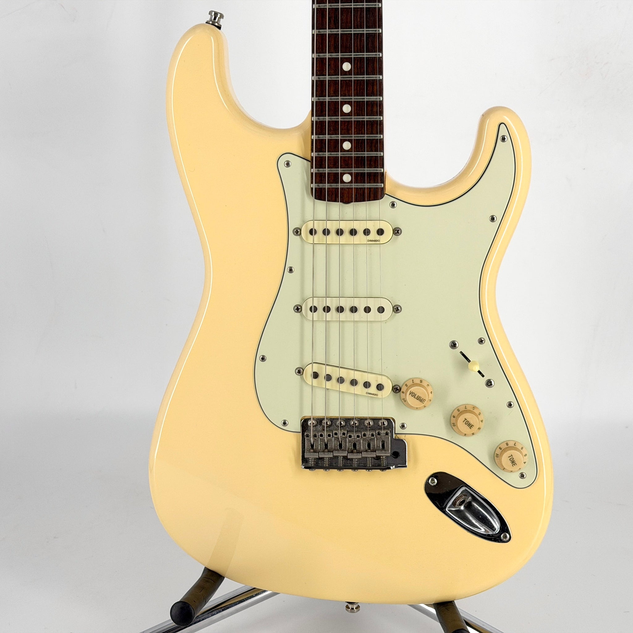 1994/95 Fender Japan Yngwie Malmsteen ST62-100YM Stratocaster - Yellow White | Tonebay