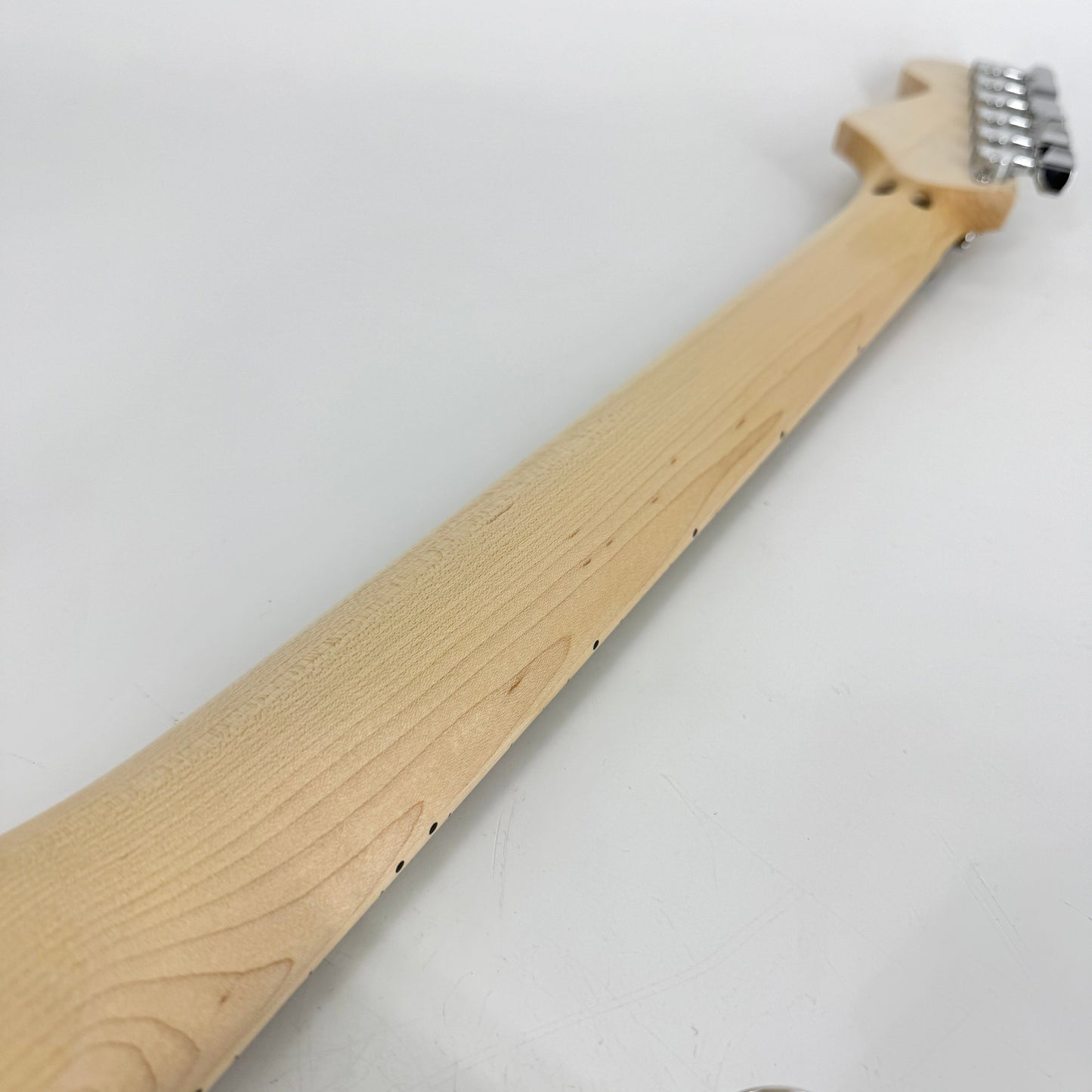 2021 EVH Striped Series – Black & White | Tonebay