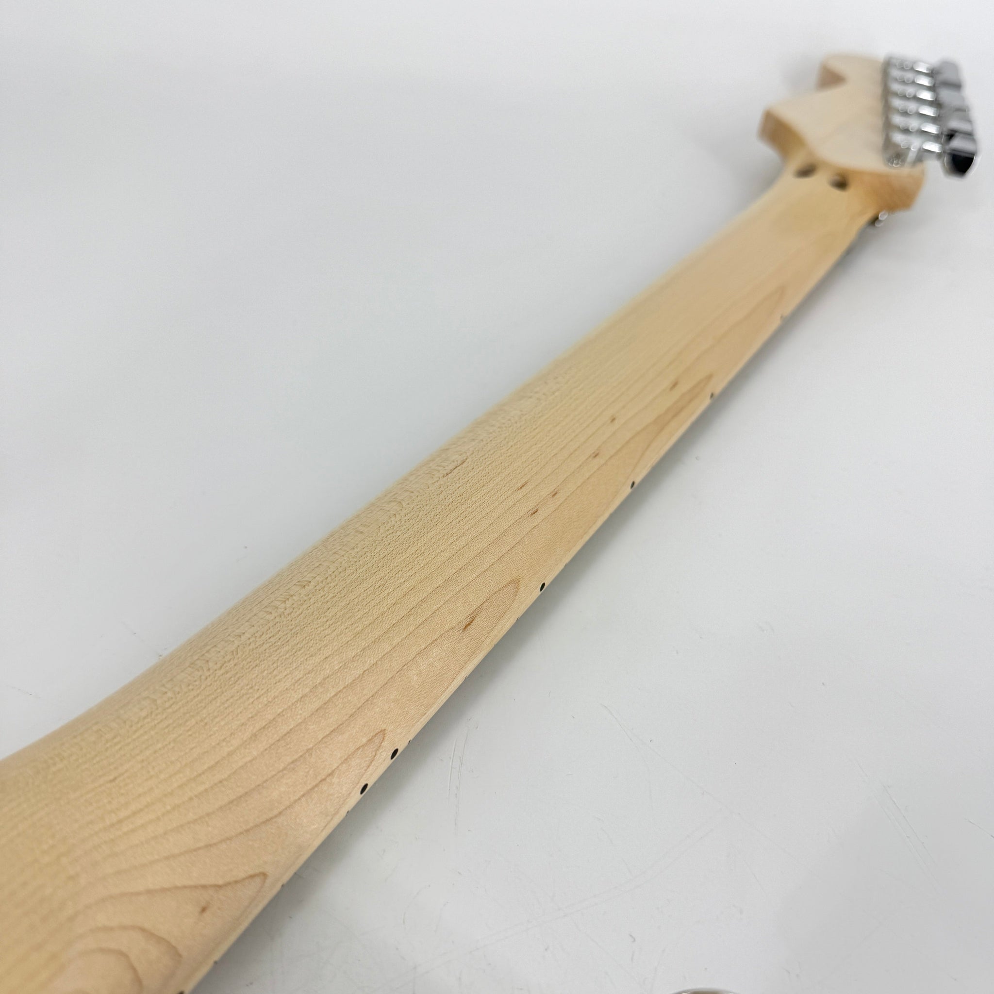 2021 EVH Striped Series – Black & White | Tonebay