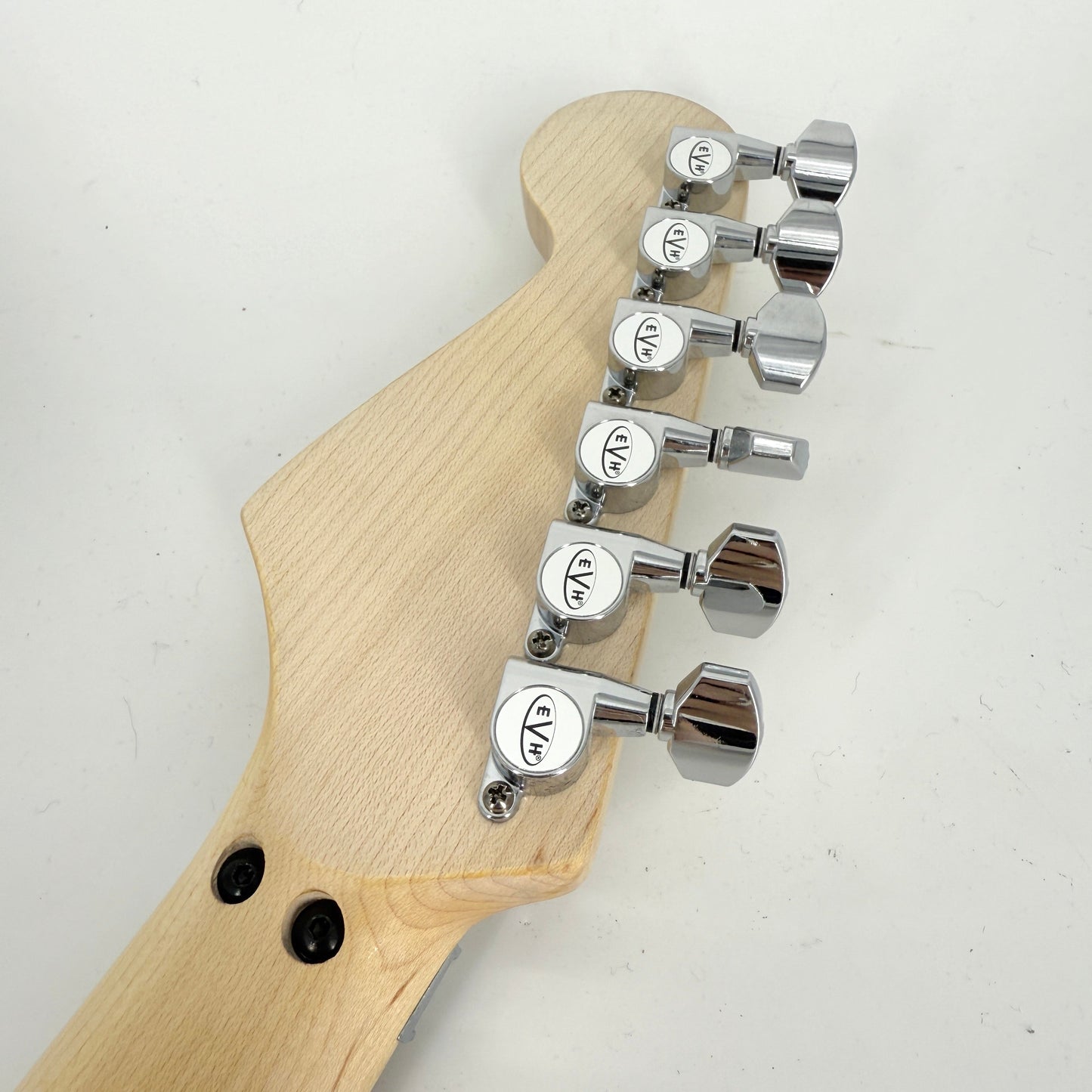 2021 EVH Striped Series – Black & White | Tonebay