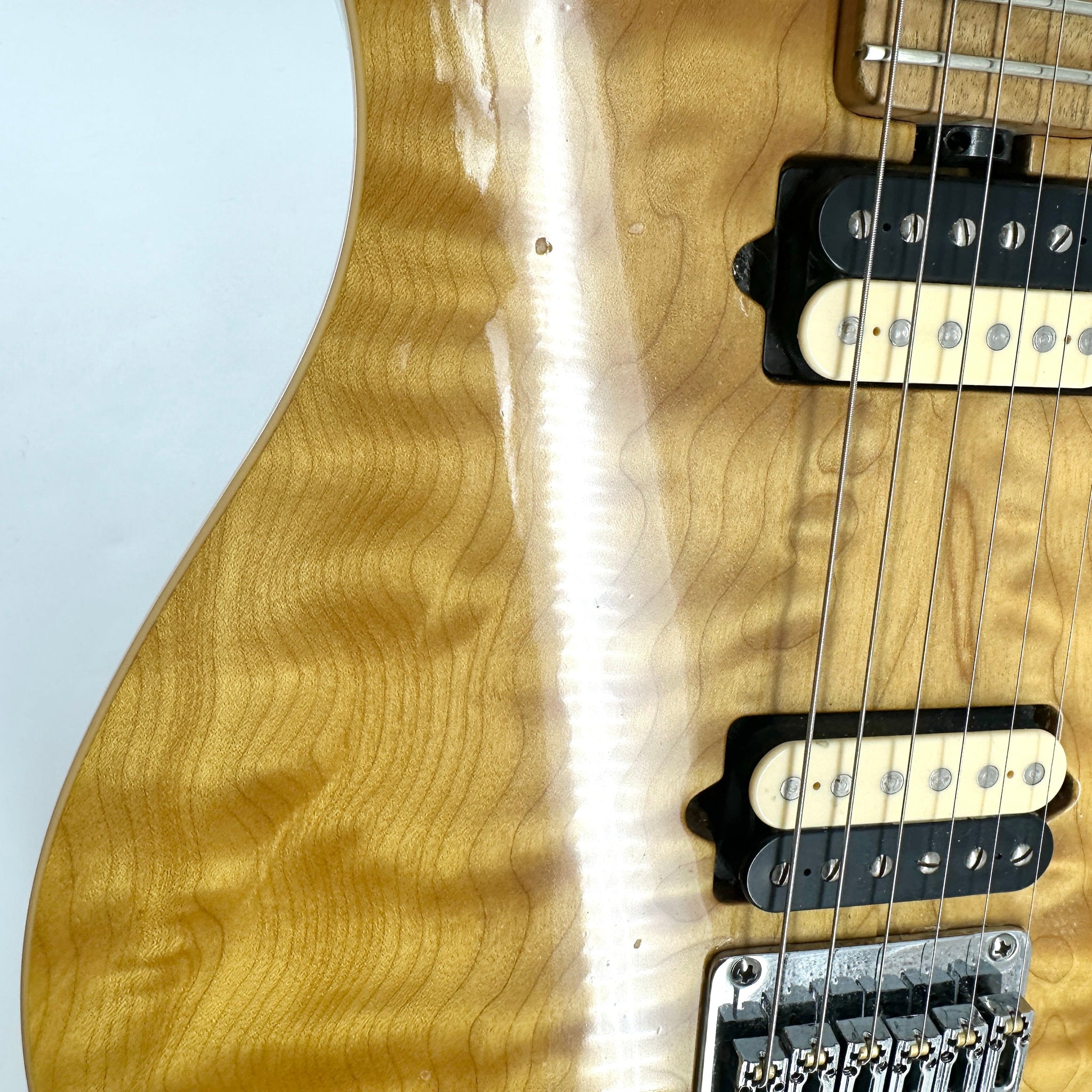 1999 Ernie Ball Music Man Axis Super Sport HH Hardtail - Translucent Gold | Tonebay