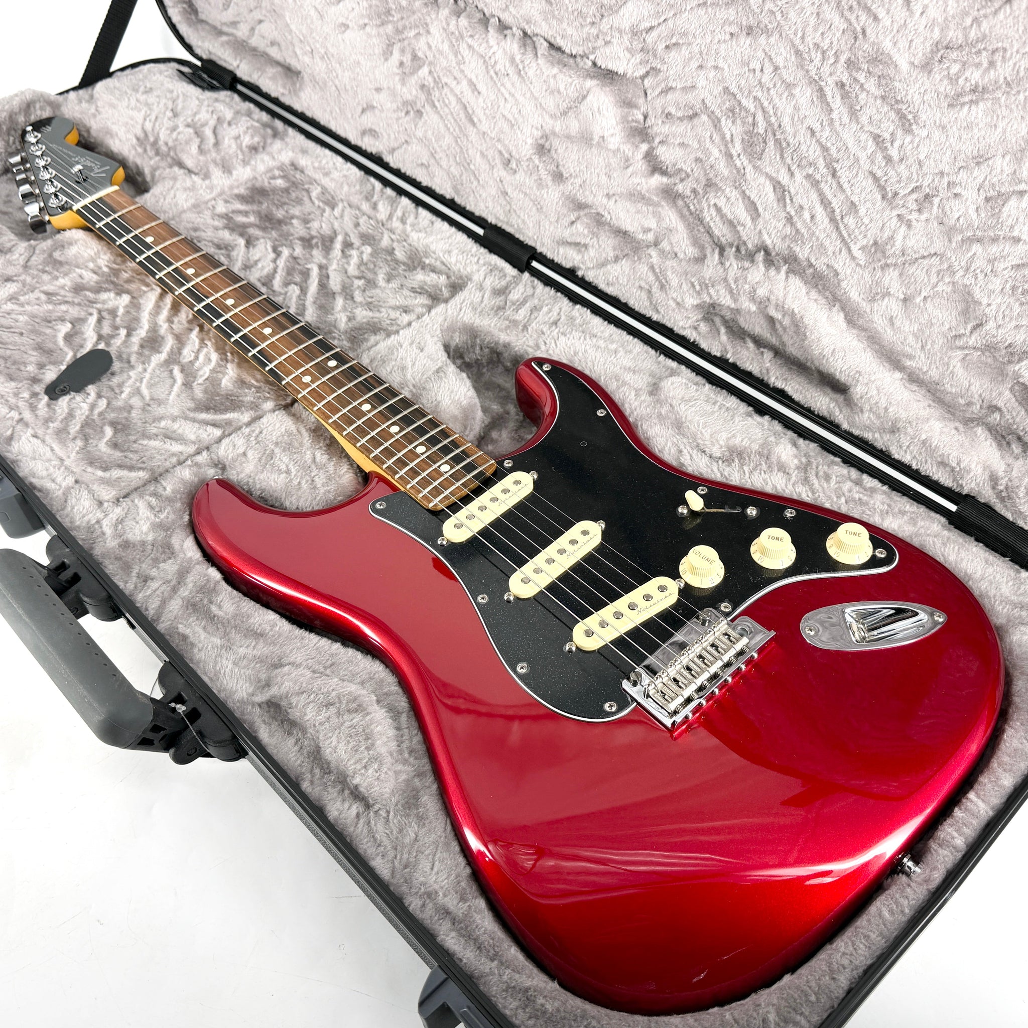 2023 Fender Limited Edition American Professional II Stratocaster - Candy Apple Red | Tonebay