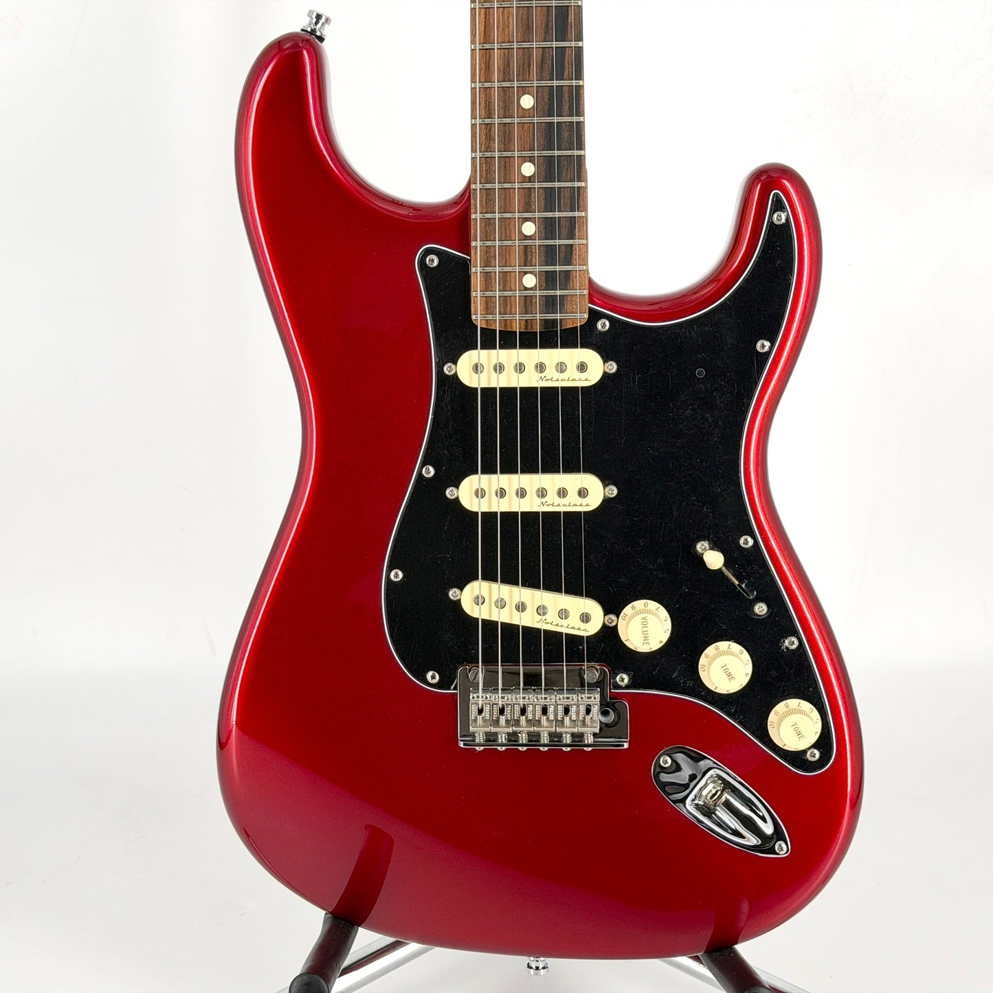 2023 Fender Limited Edition American Professional II Stratocaster - Candy Apple Red | Tonebay