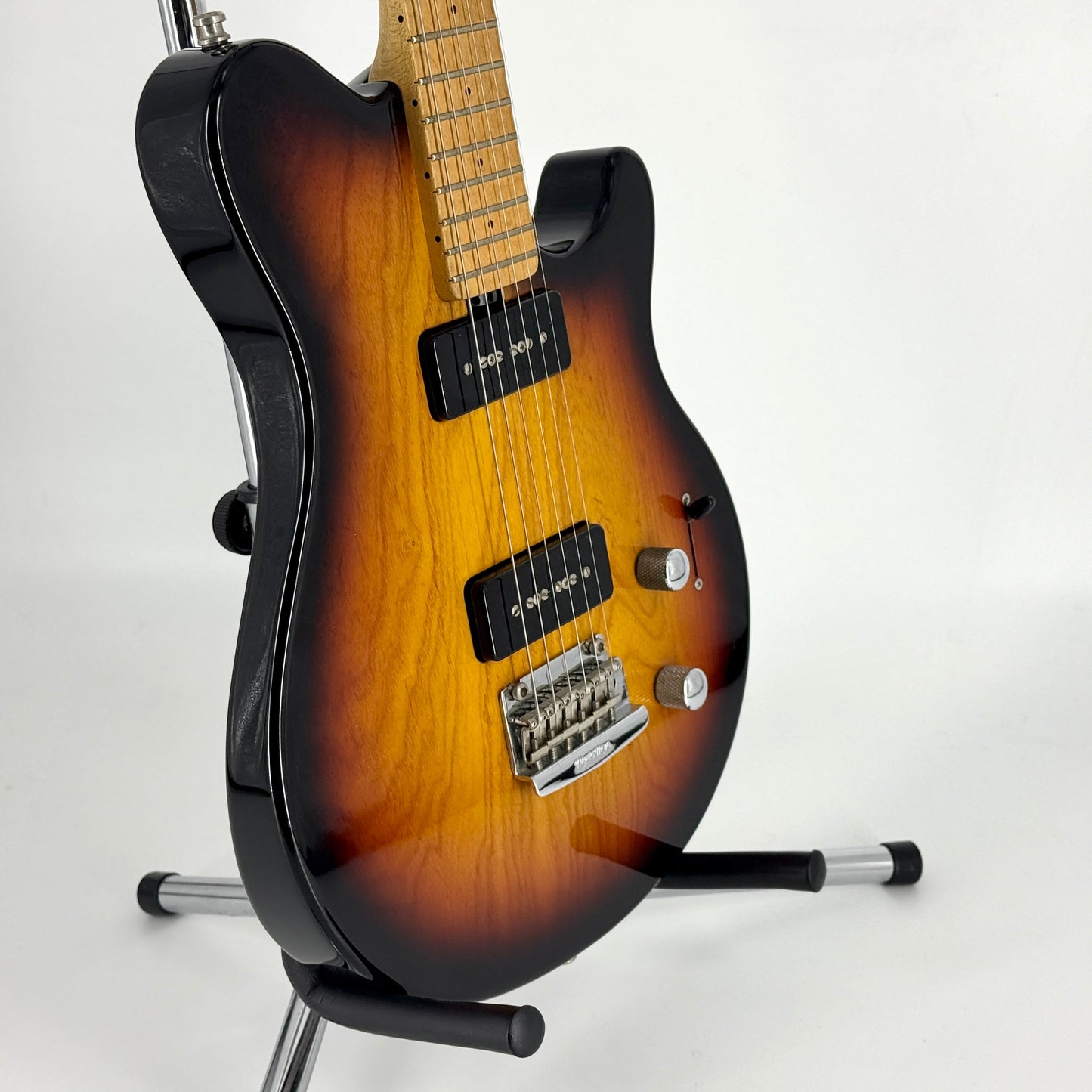 1998 Ernie Ball Music Man Axis Sport MM90 Tremolo - Vintage Sunburst | Tonebay