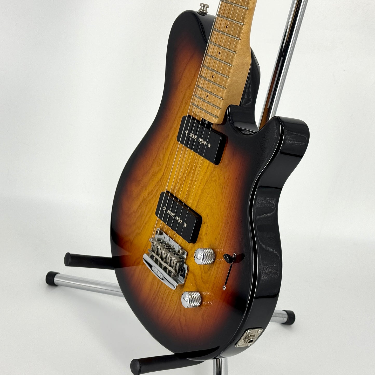1998 Ernie Ball Music Man Axis Sport MM90 Tremolo - Vintage Sunburst | Tonebay