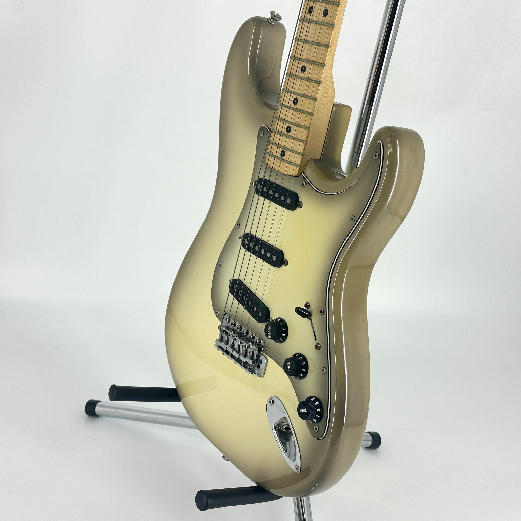 1979 Fender American Stratocaster – Antigua Burst | Tonebay