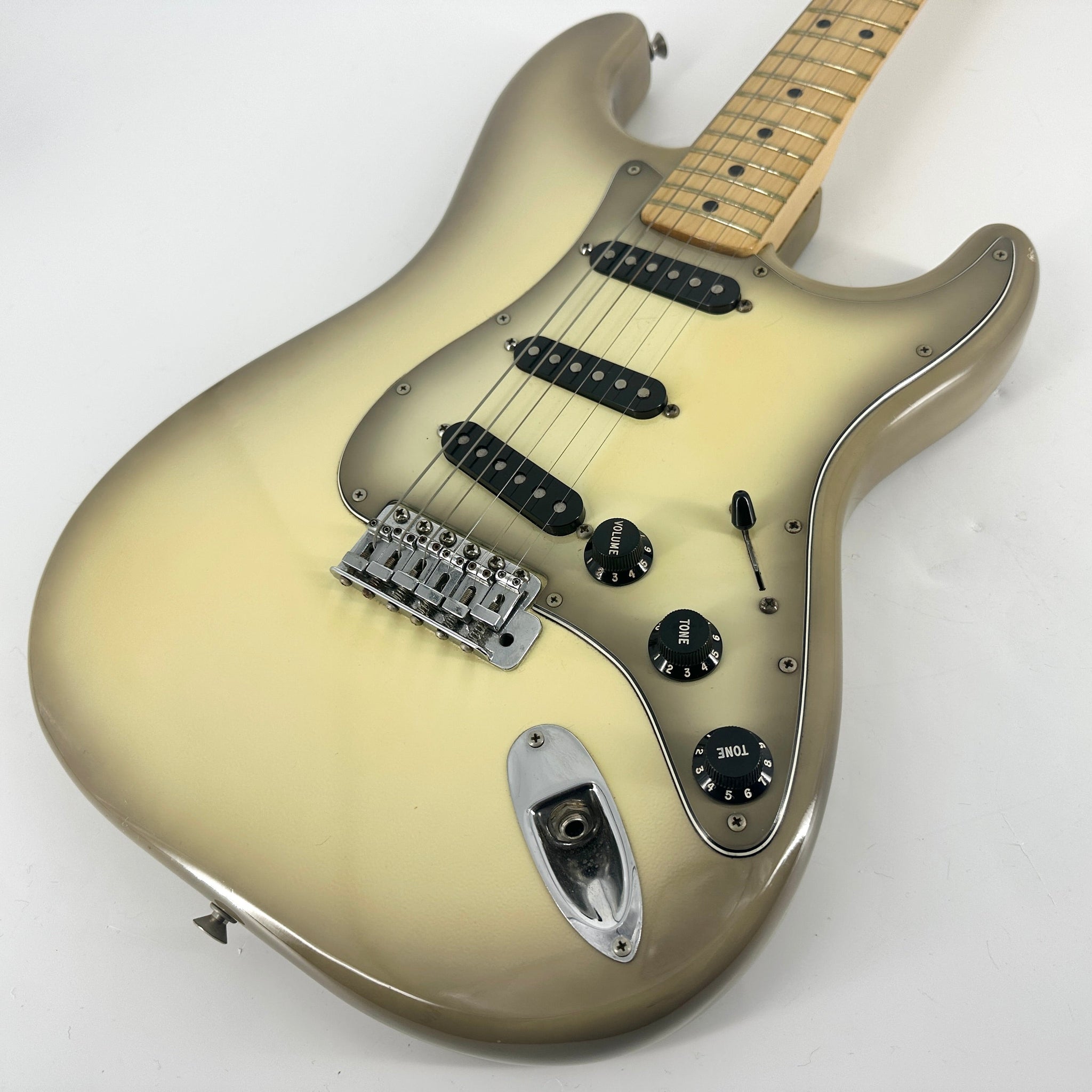 1979 Fender American Stratocaster – Antigua Burst | Tonebay
