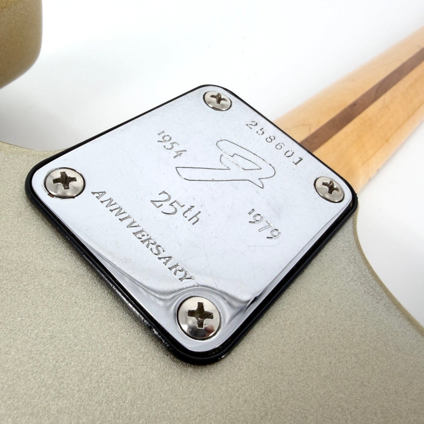 1979 Fender 25th Anniversary American Stratocaster – Silver | Tonebay