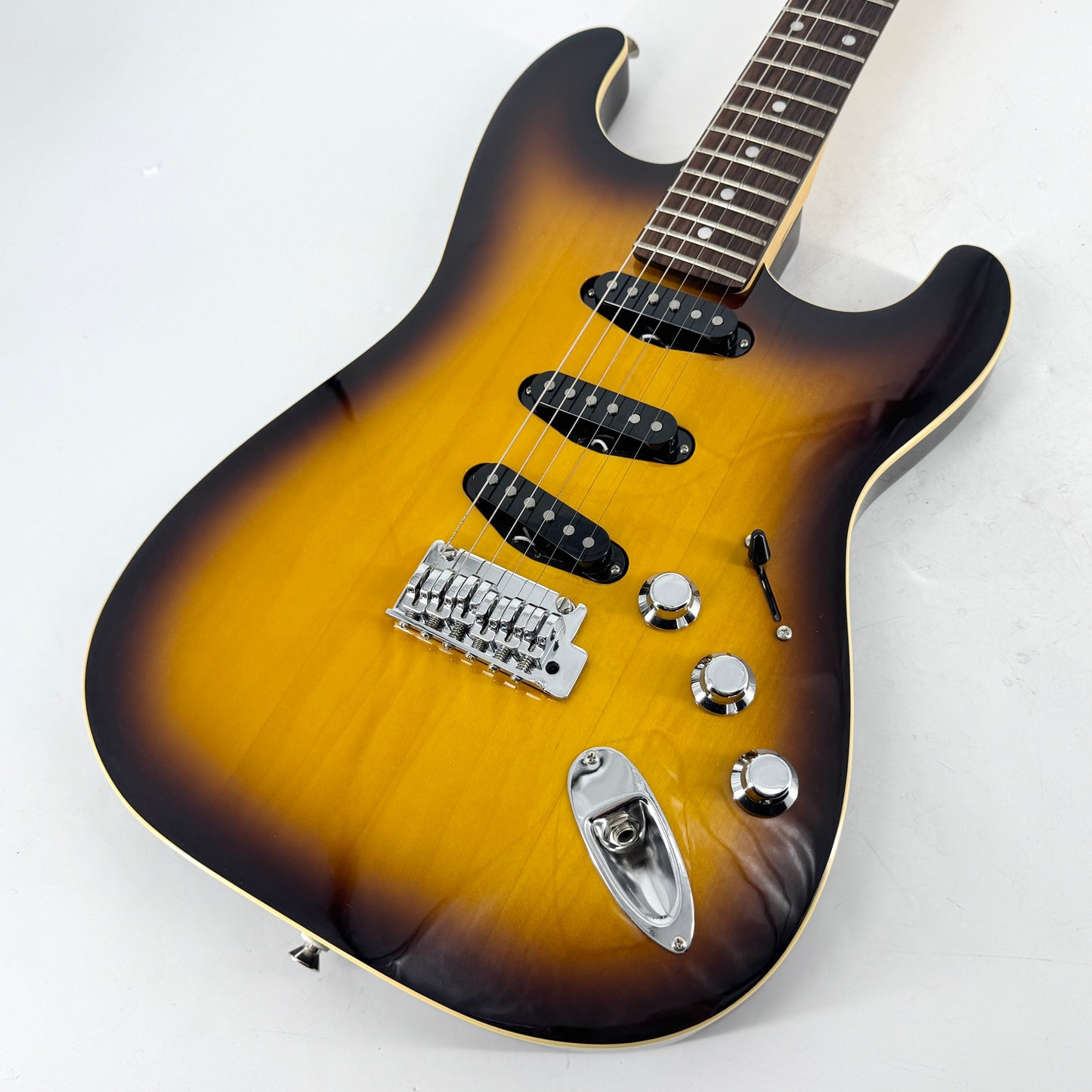 2022 Fender Aerodyne Special Stratocaster - Chocolate Burst | Tonebay