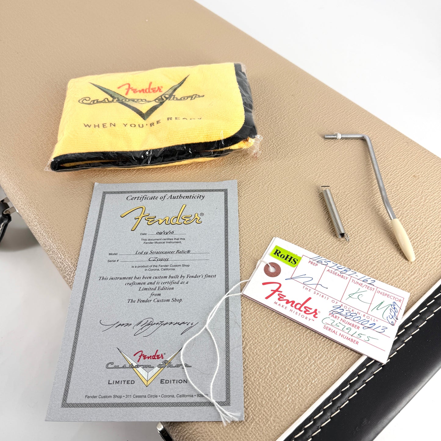 2016 Fender Custom Shop Ltd Edition '59 Stratocaster Heavy Relic - Olive Drab Green over Lake Placid Blue | Tonebay