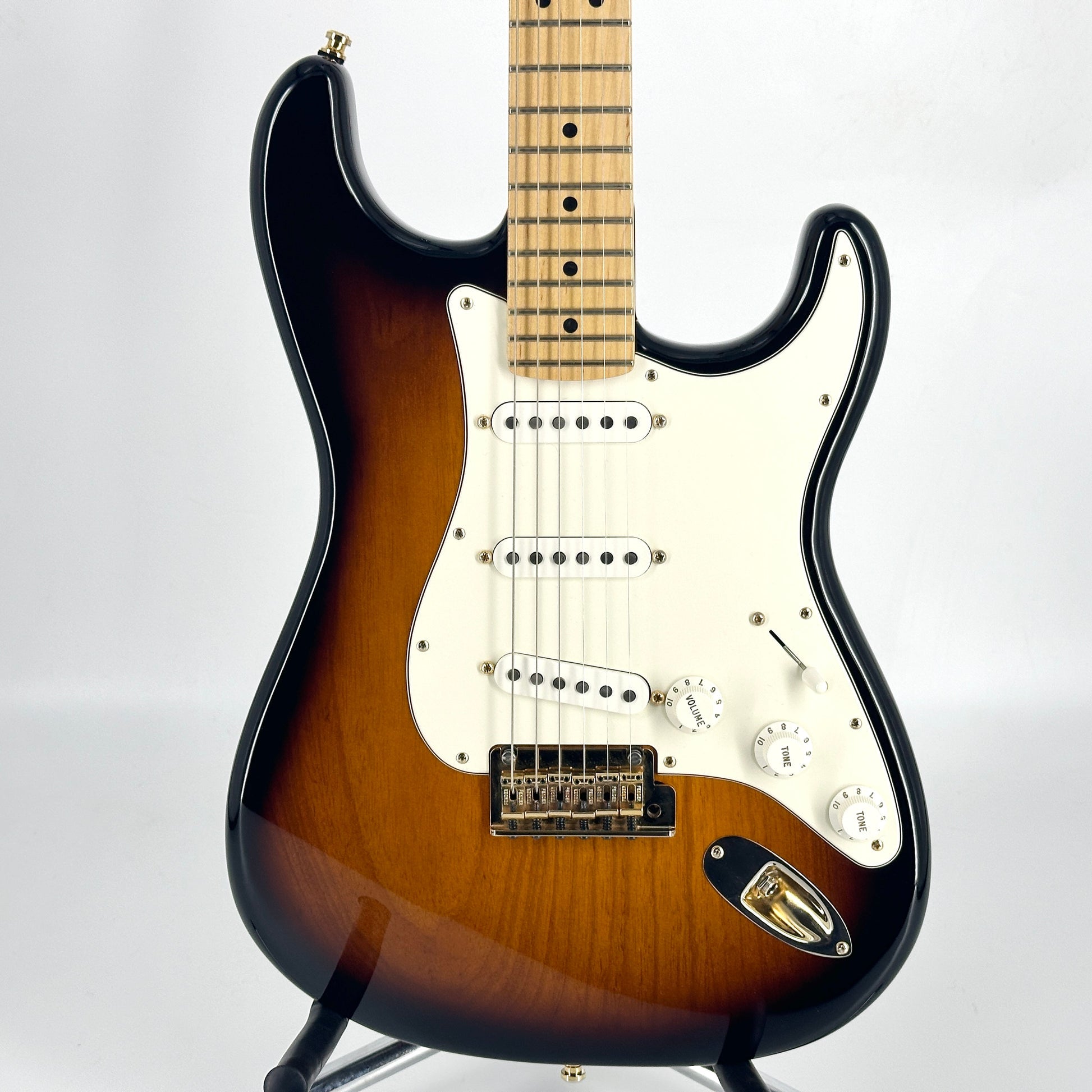 2014 Fender 60th Anniversary Commemorative American Stratocaster – 2 Tone Sunburst | Tonebay