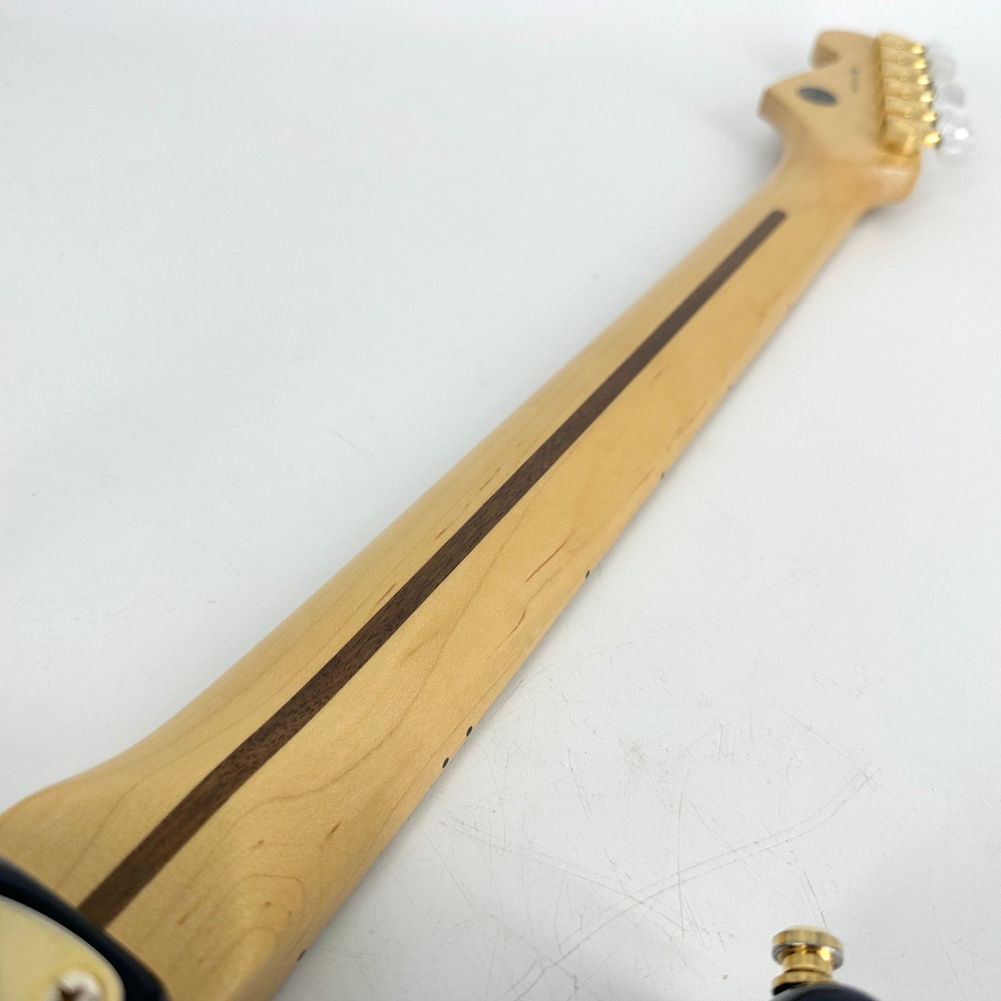 2014 Fender 60th Anniversary Commemorative American Stratocaster – 2 Tone Sunburst | Tonebay