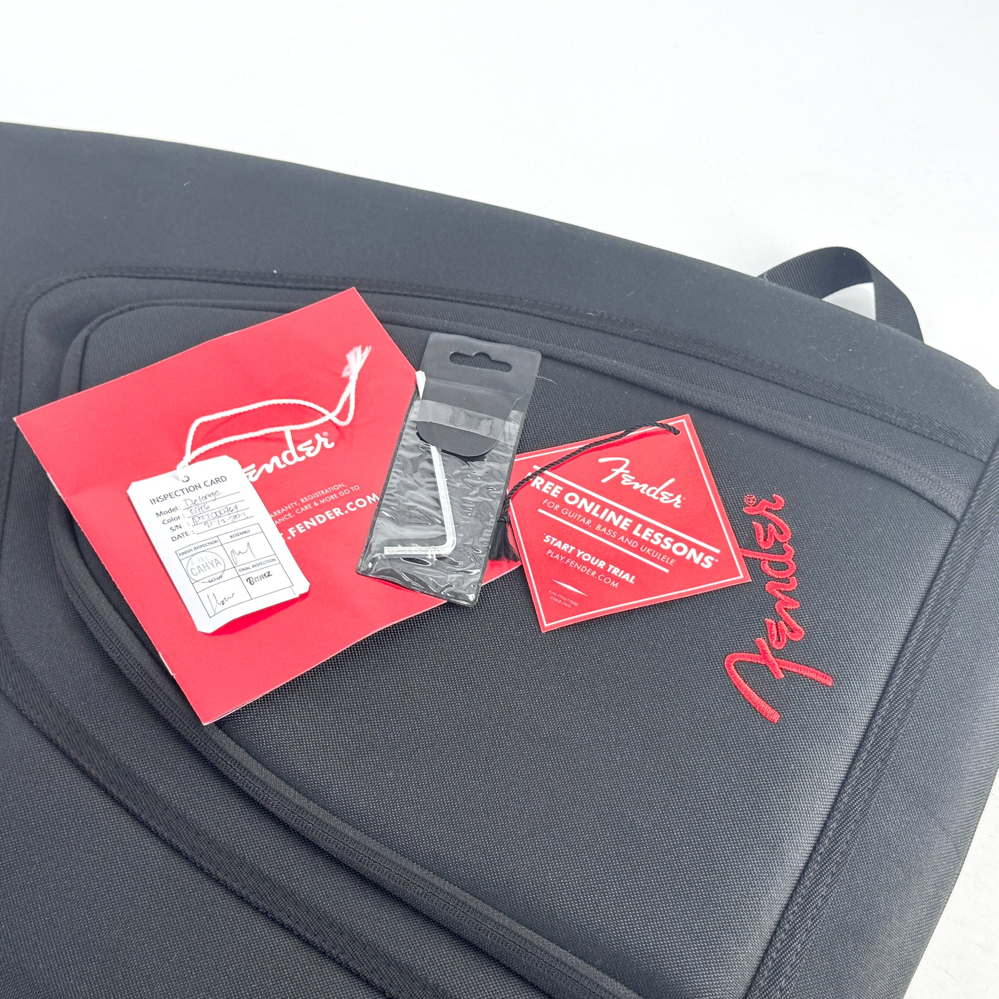 2023 Fender Tom Delonge Starcaster - Shoreline Gold | Tonebay