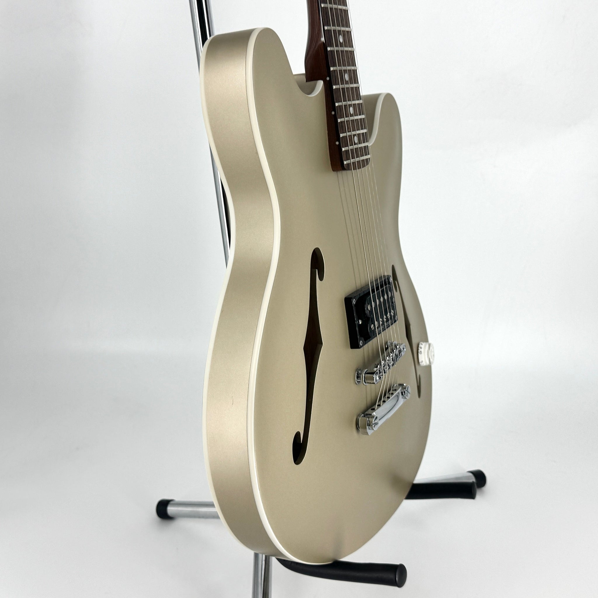 2023 Fender Tom Delonge Starcaster - Shoreline Gold | Tonebay
