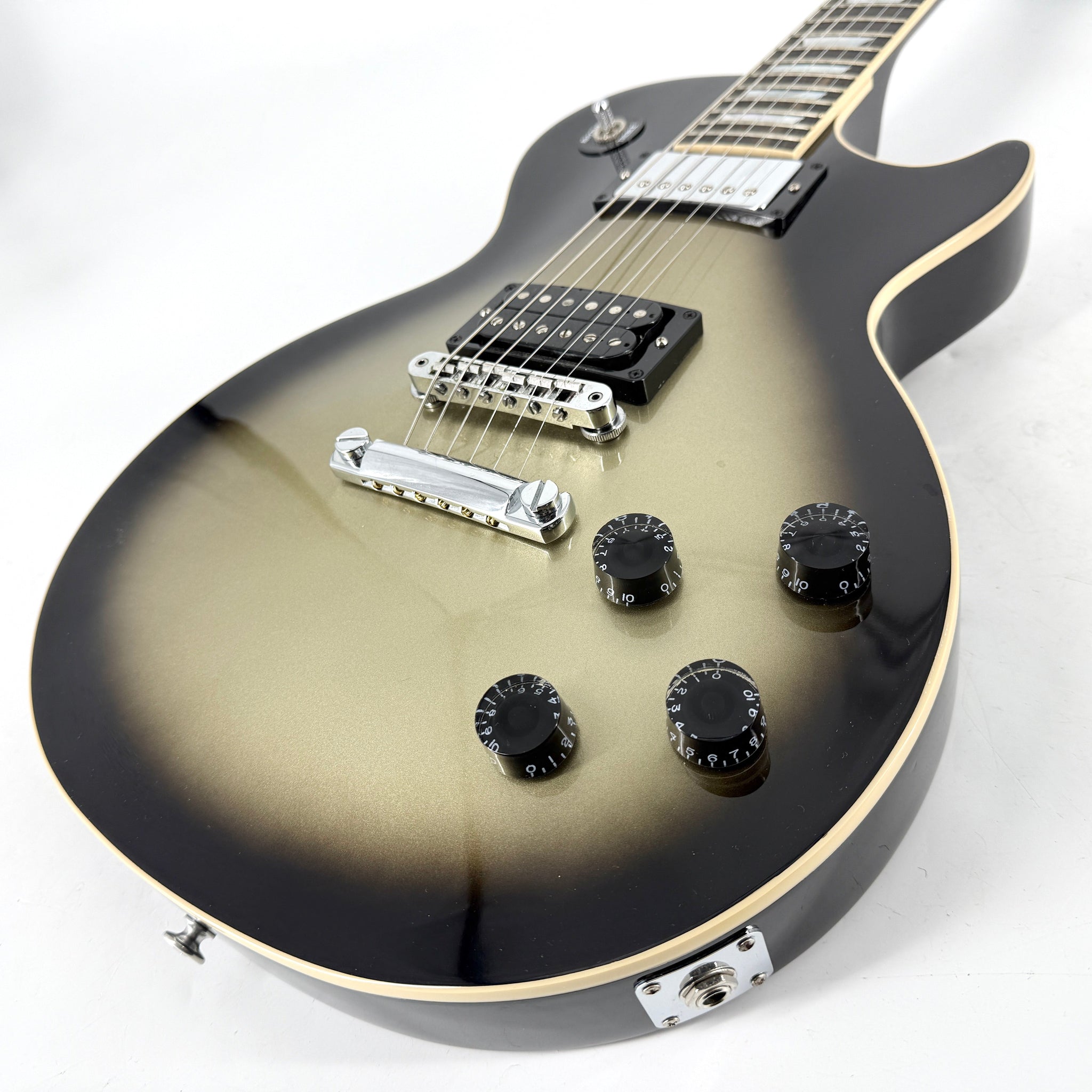 2022 Gibson Adam Jones Les Paul Standard – Antique Silverburst | Tonebay