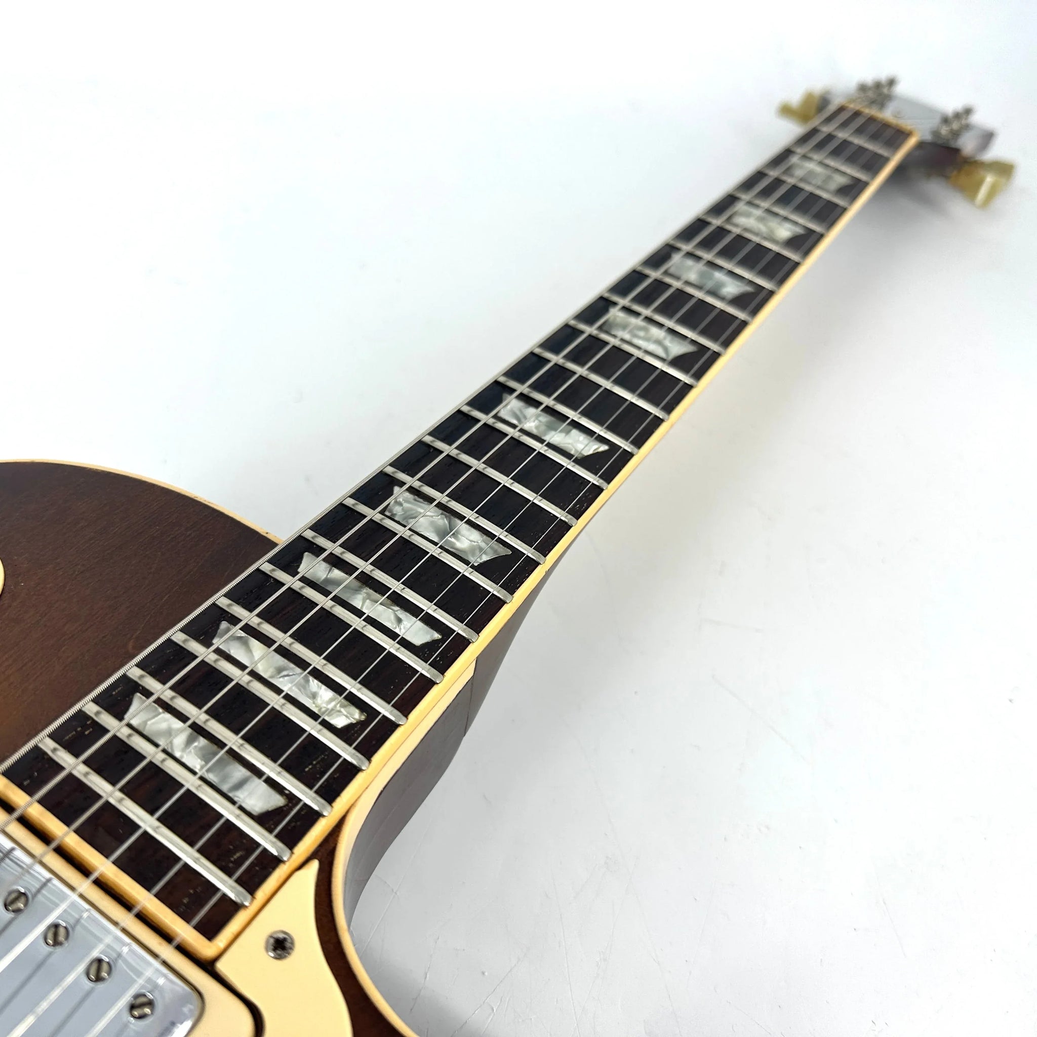 1975 Gibson Les Paul Deluxe – Sunburst | Tonebay