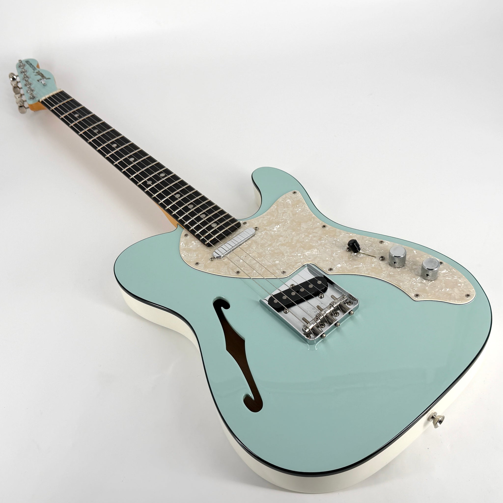 2019 Fender Limited Edition Two-Tone American Thinline Telecaster – Daphne Blue / White