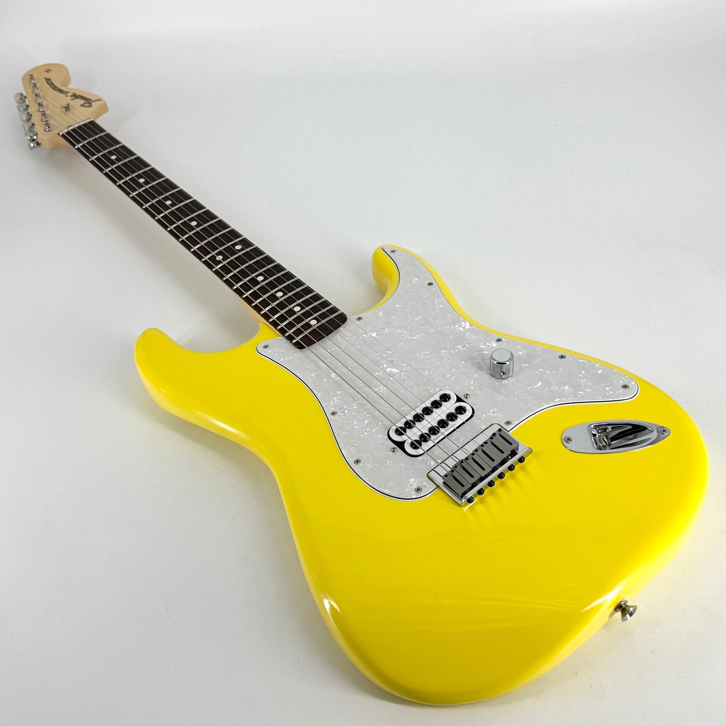 2023 Fender Tom Delonge Limited Edition Stratocaster – Graffiti Yellow Default Title | Tonebay