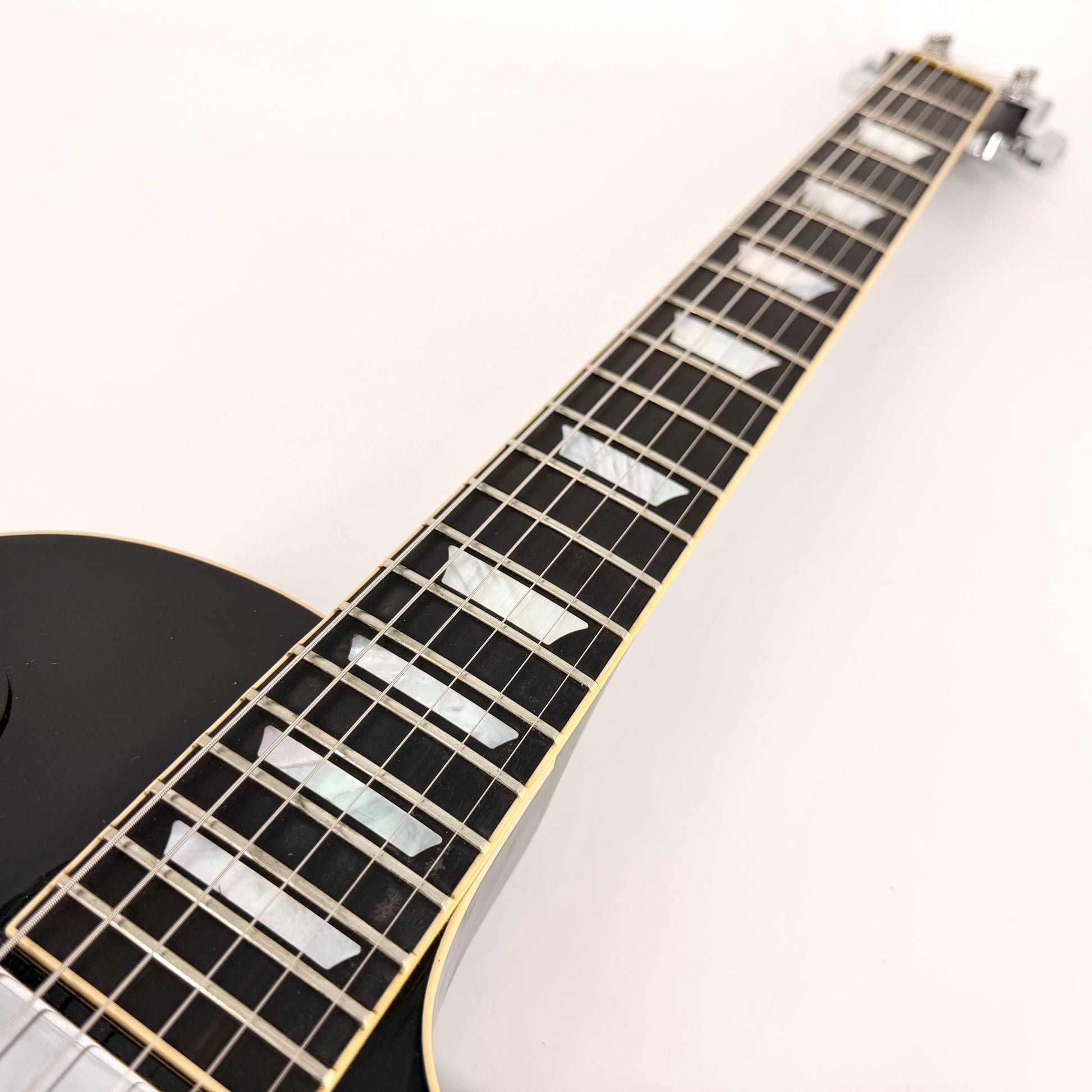 2023 Gibson Adam Jones Les Paul Standard – Antique Silverburst